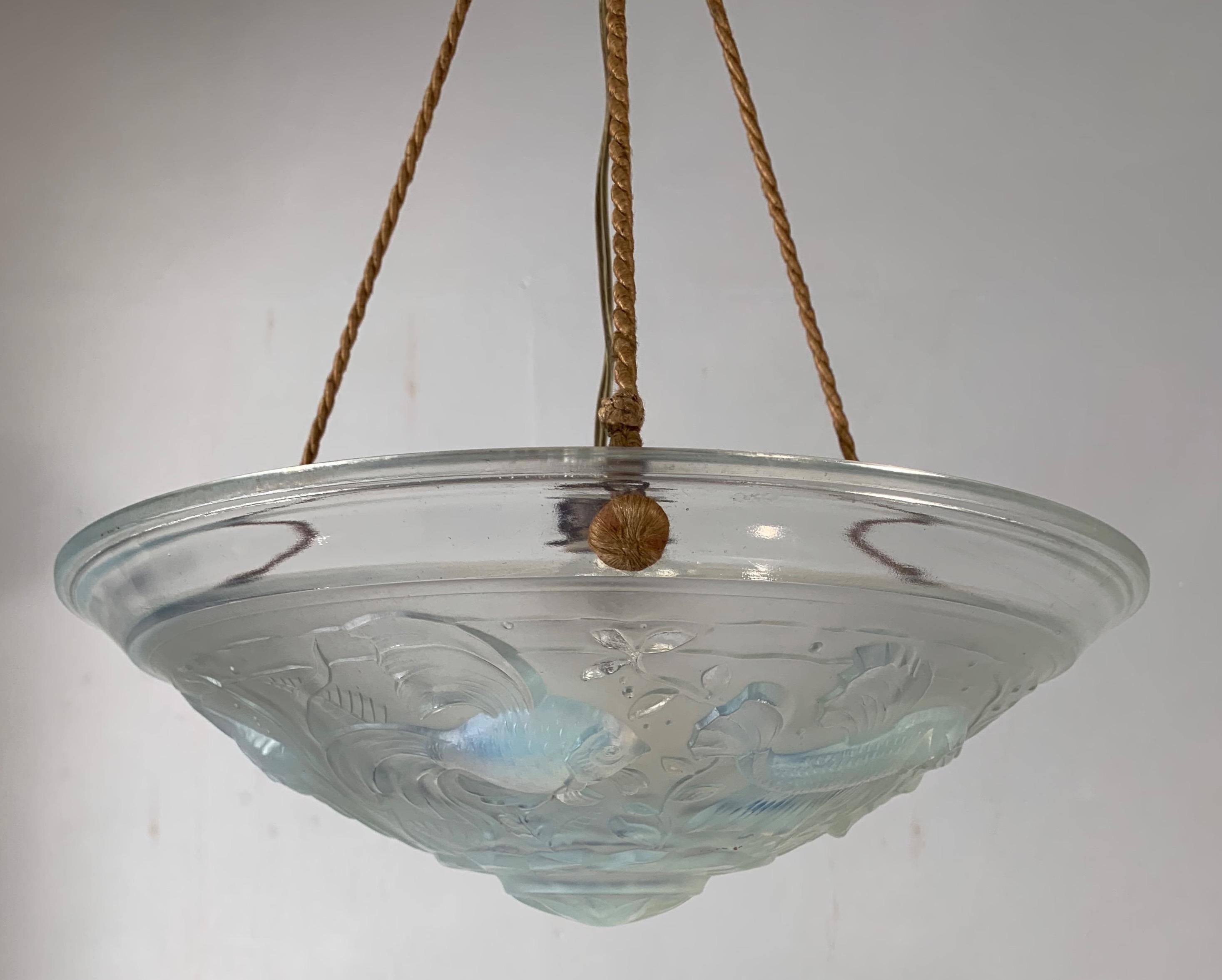 French Delightful Art Deco Pendant Light with René Lalique Style Glass Fish Sculptures