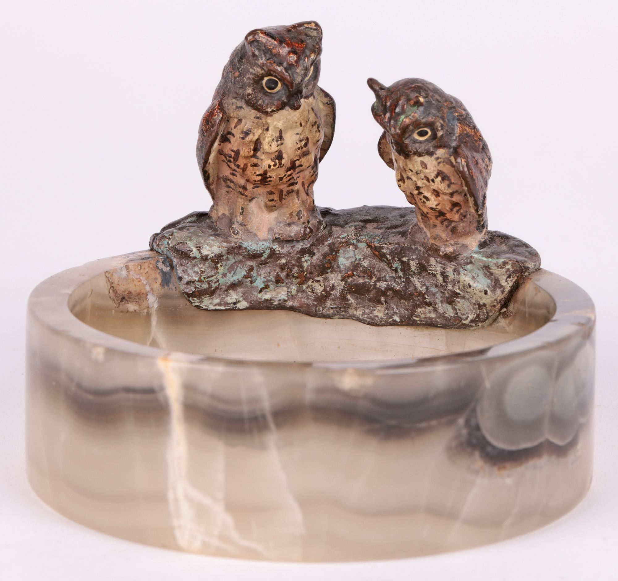 Delightful Austrian Bergmann Cold Painted Owl Mounted Dish In Good Condition For Sale In Bishop's Stortford, Hertfordshire