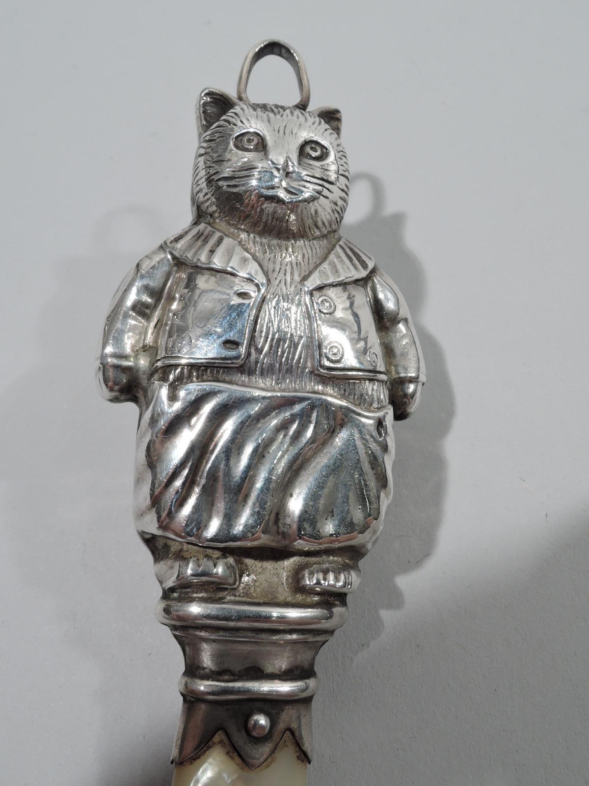 Delightful English Victorian Sterling Silver Kitty Cat Rattle In Good Condition For Sale In New York, NY
