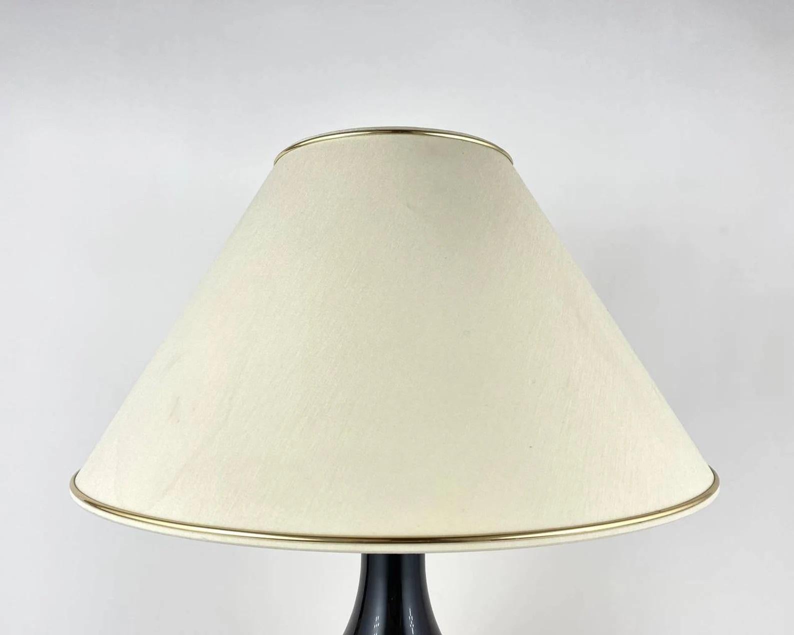 Delightful French Bedside Table Lamp with Ivory Textile Lampshade, 1970s In Good Condition For Sale In Bastogne, BE