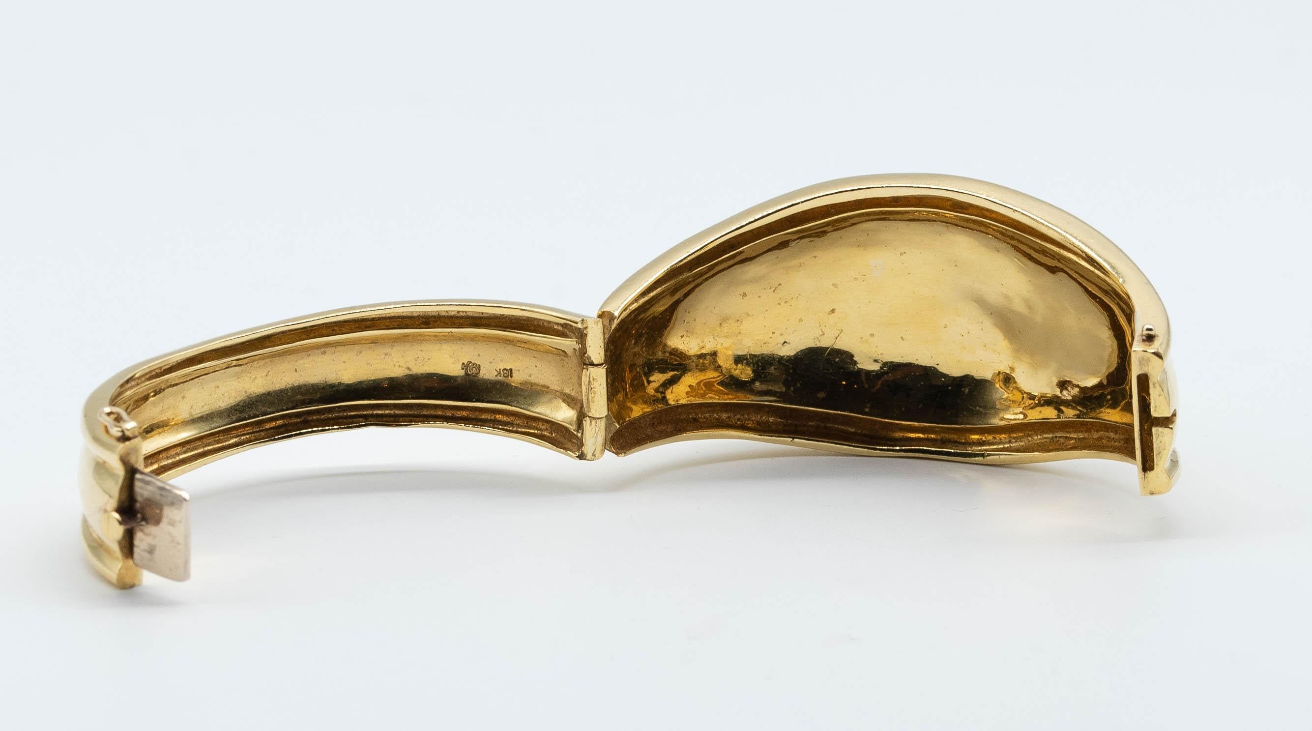 Delightful Frog Motif 18 Karat Gold Bangle Bracelet For Sale 2