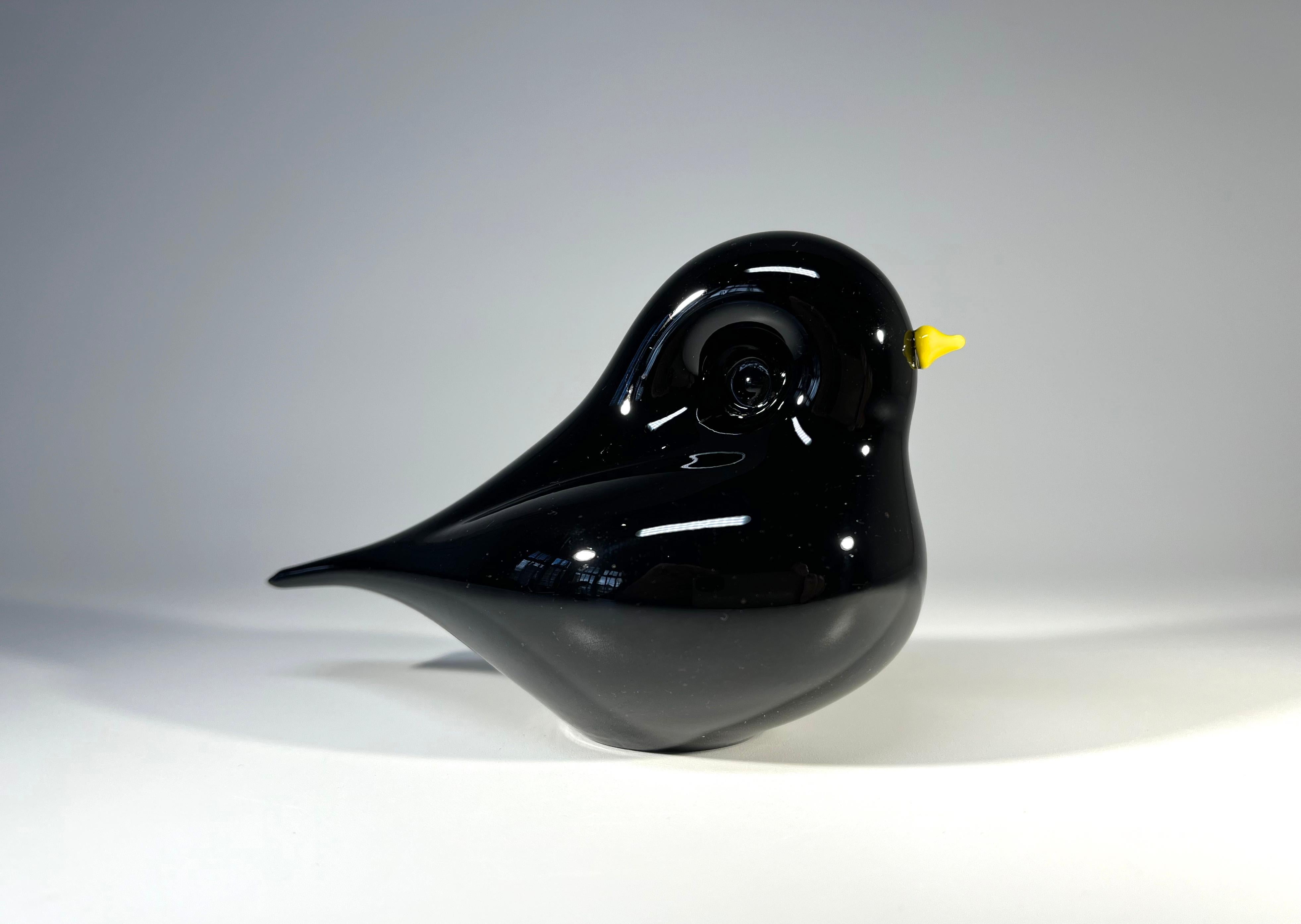 Scottish Delightful Hand Blown Glass Black Songbird Mike Hunter, Twists Studio, Scotland For Sale