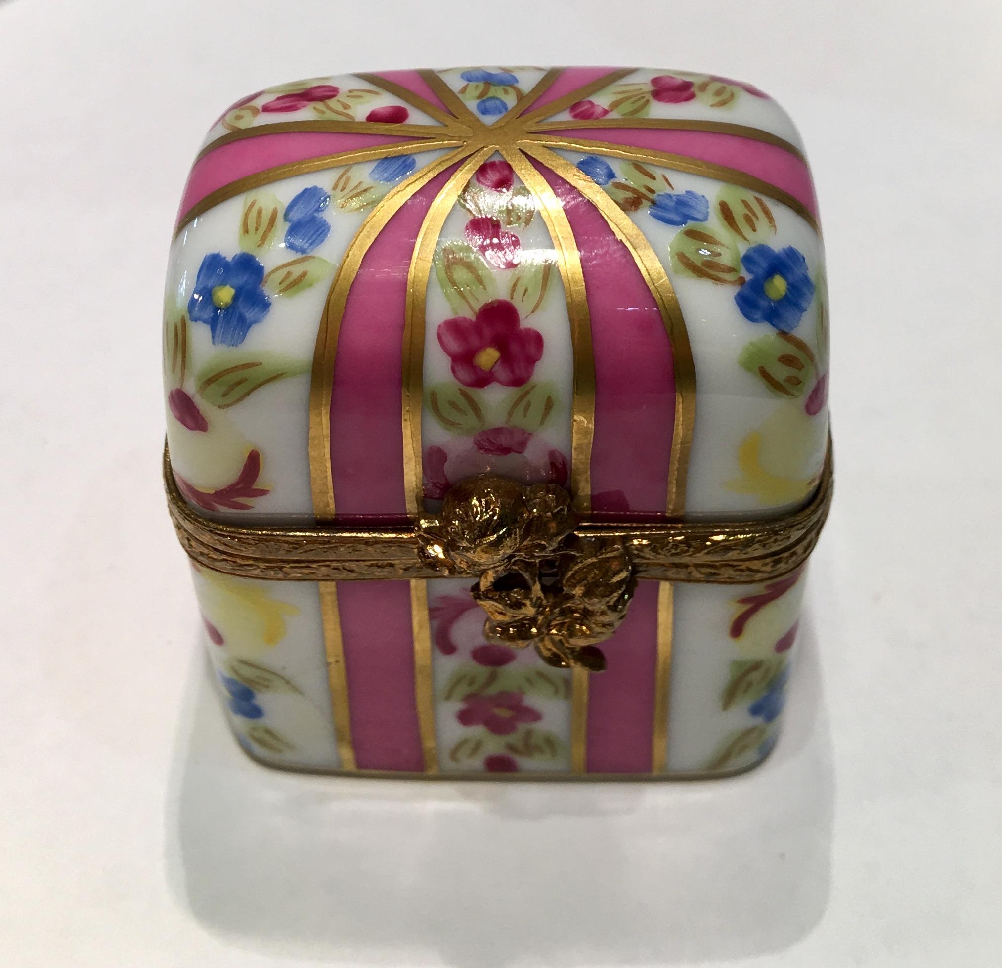 20th Century Delightful Limoges France Peint Main Porcelain Box and Two Perfume Bottle Trio