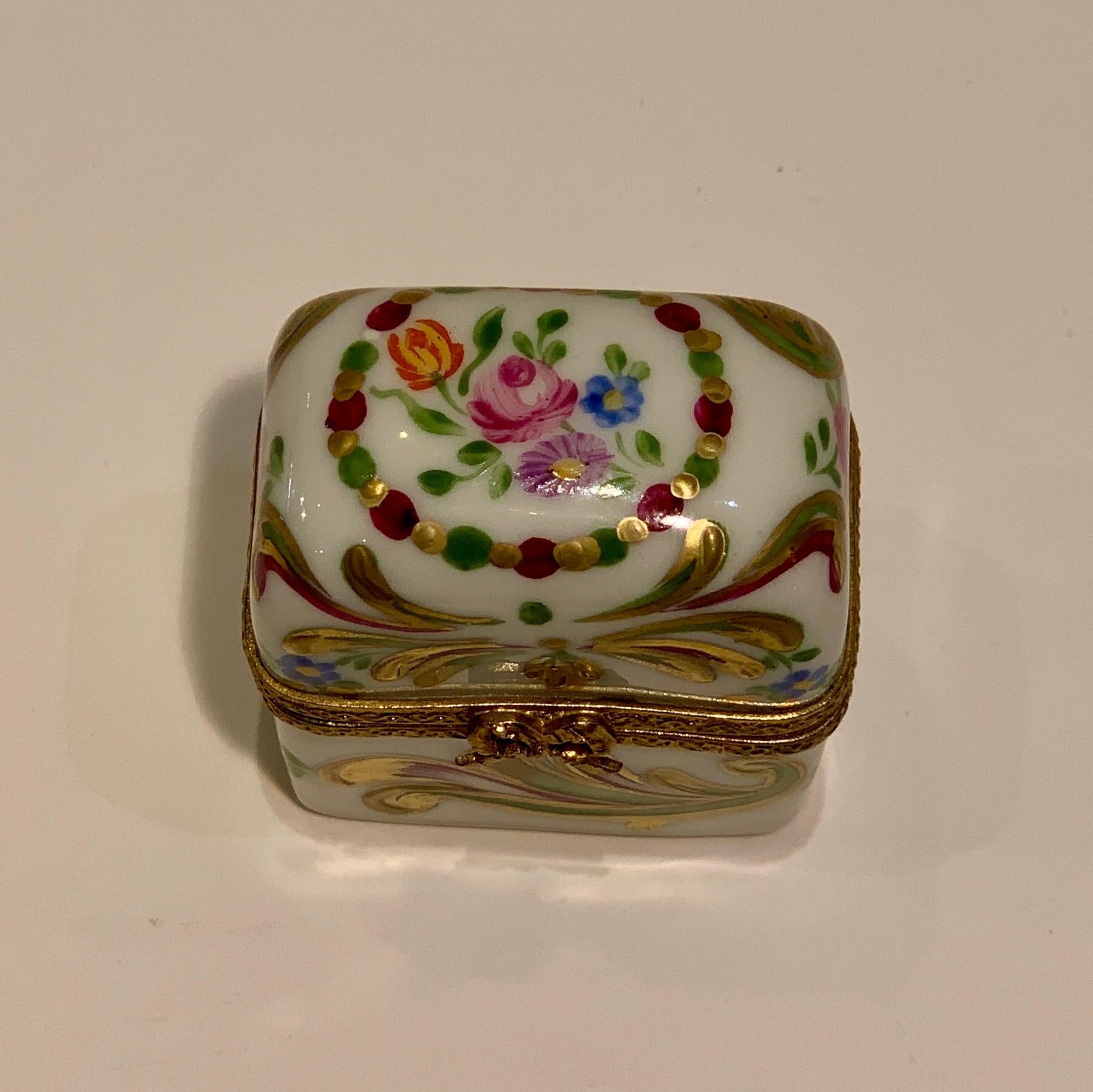 20th Century Delightful Limoges France Peint Main Porcelain Box and Two Perfume Bottle Trio