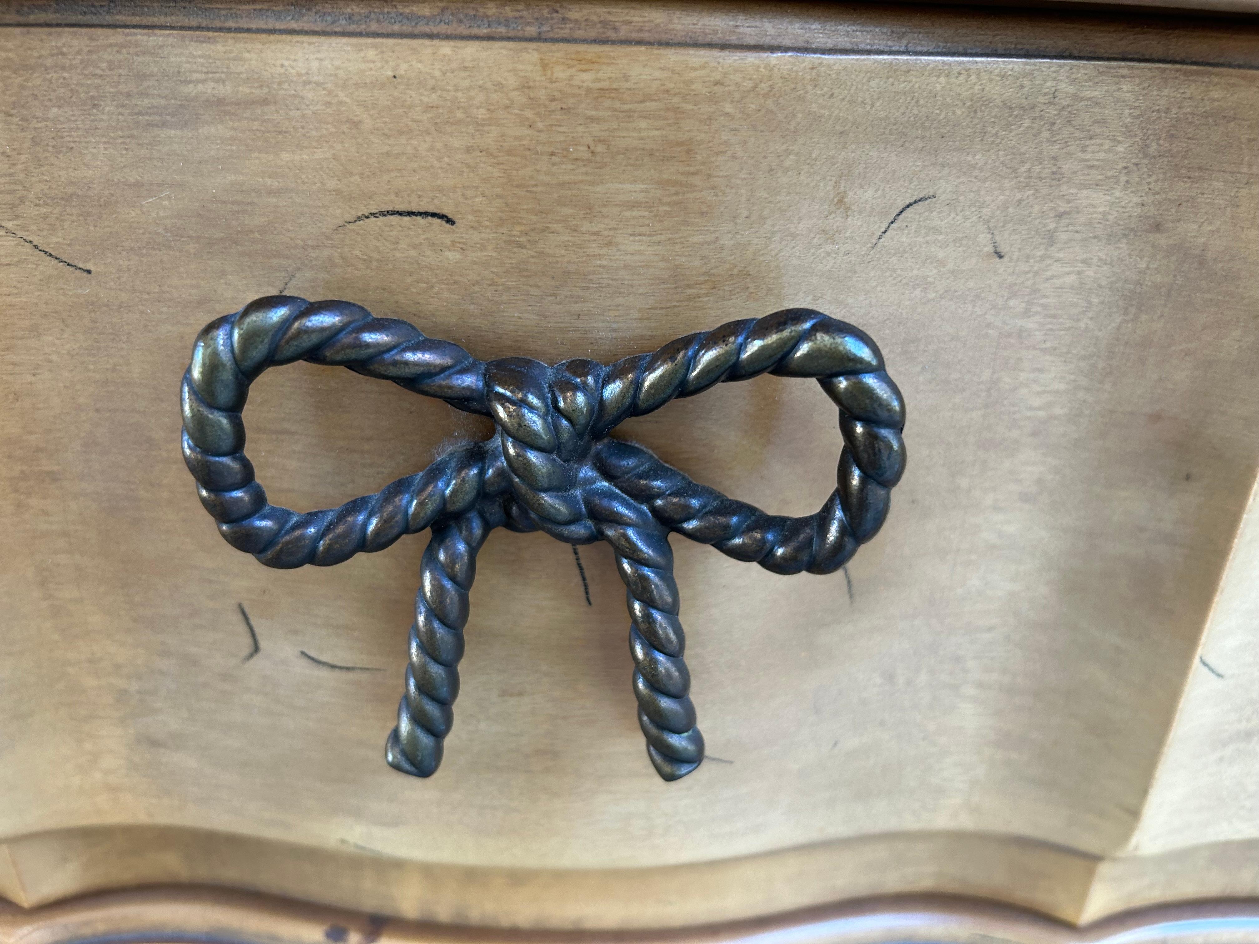 Delightful Pair French Provincial Marble Top Night Stands Brass Bow Pulls In Good Condition For Sale In Pemberton, NJ