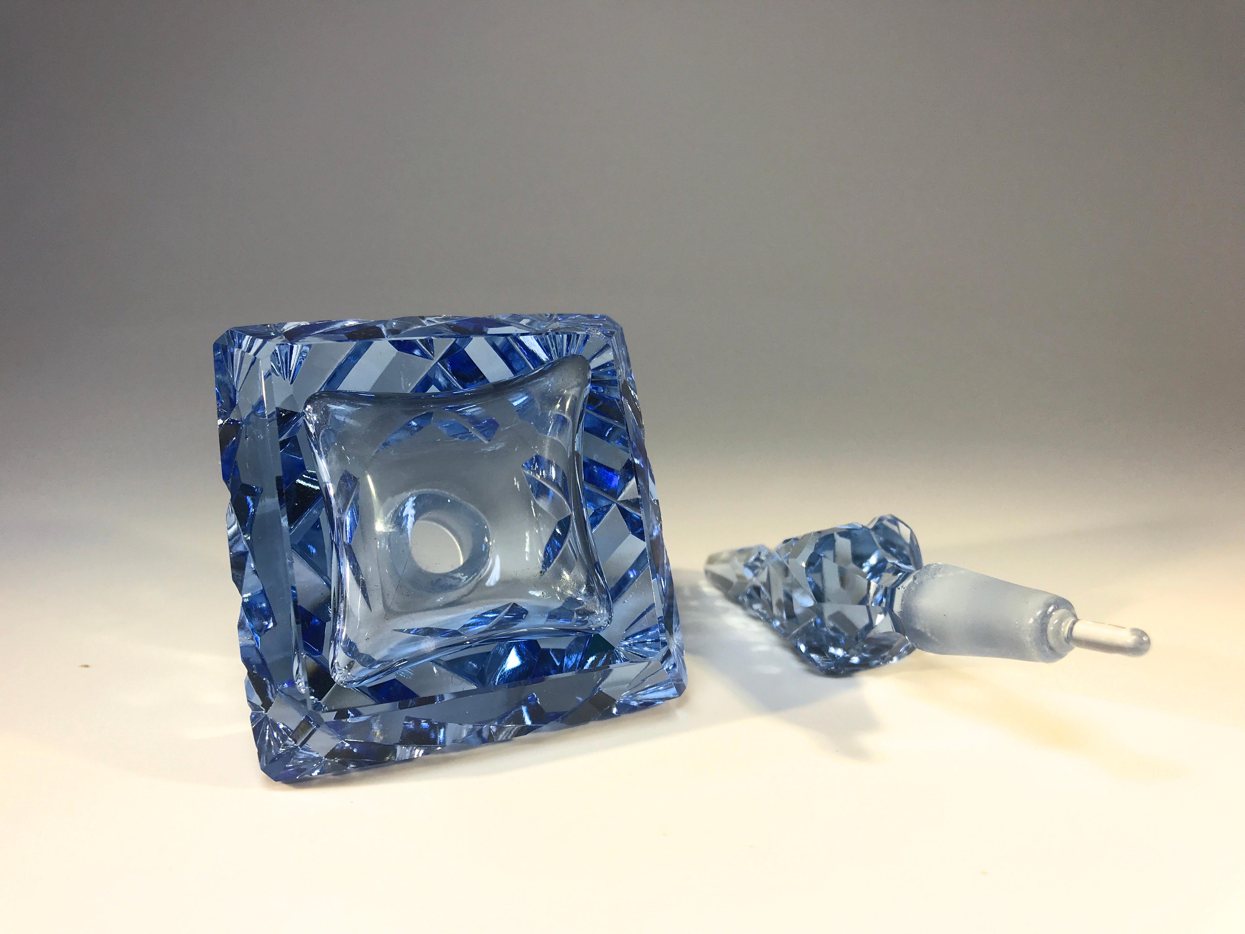 Delightful Sapphire Blue Czech Crystal Cushion Shaped Perfume Bottle circa 1930s In Good Condition For Sale In Rothley, Leicestershire