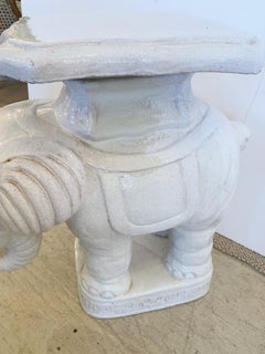 Charmante table d'appoint éléphant en terre cuite vernie