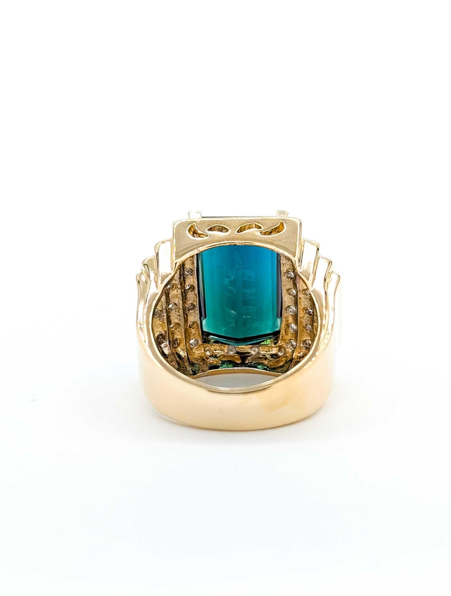 Delightful Tourmaline and Diamond Ring in 18k Yellow Gold im Angebot 4