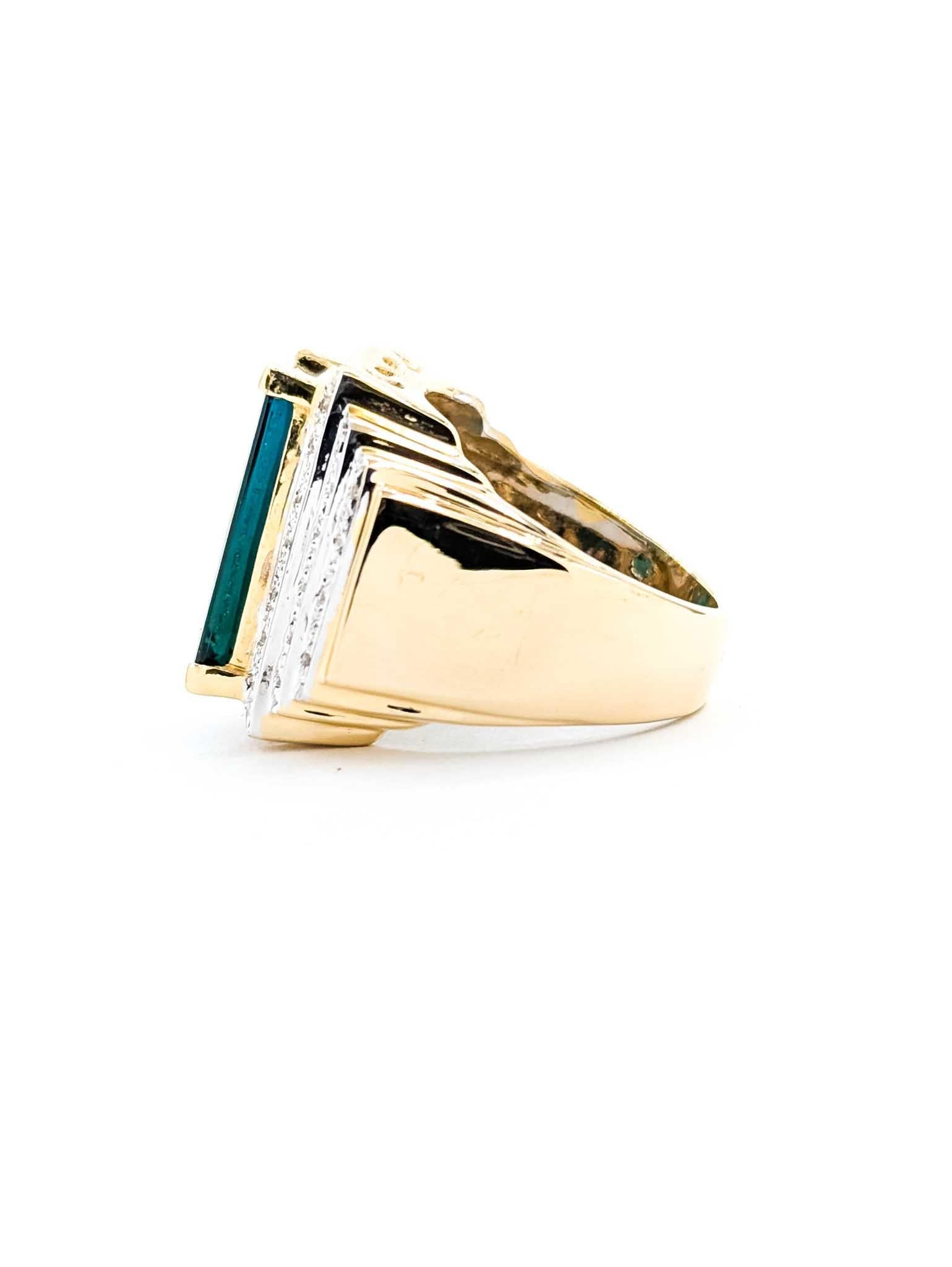 Delightful Tourmaline and Diamond Ring in 18k Yellow Gold im Angebot 3