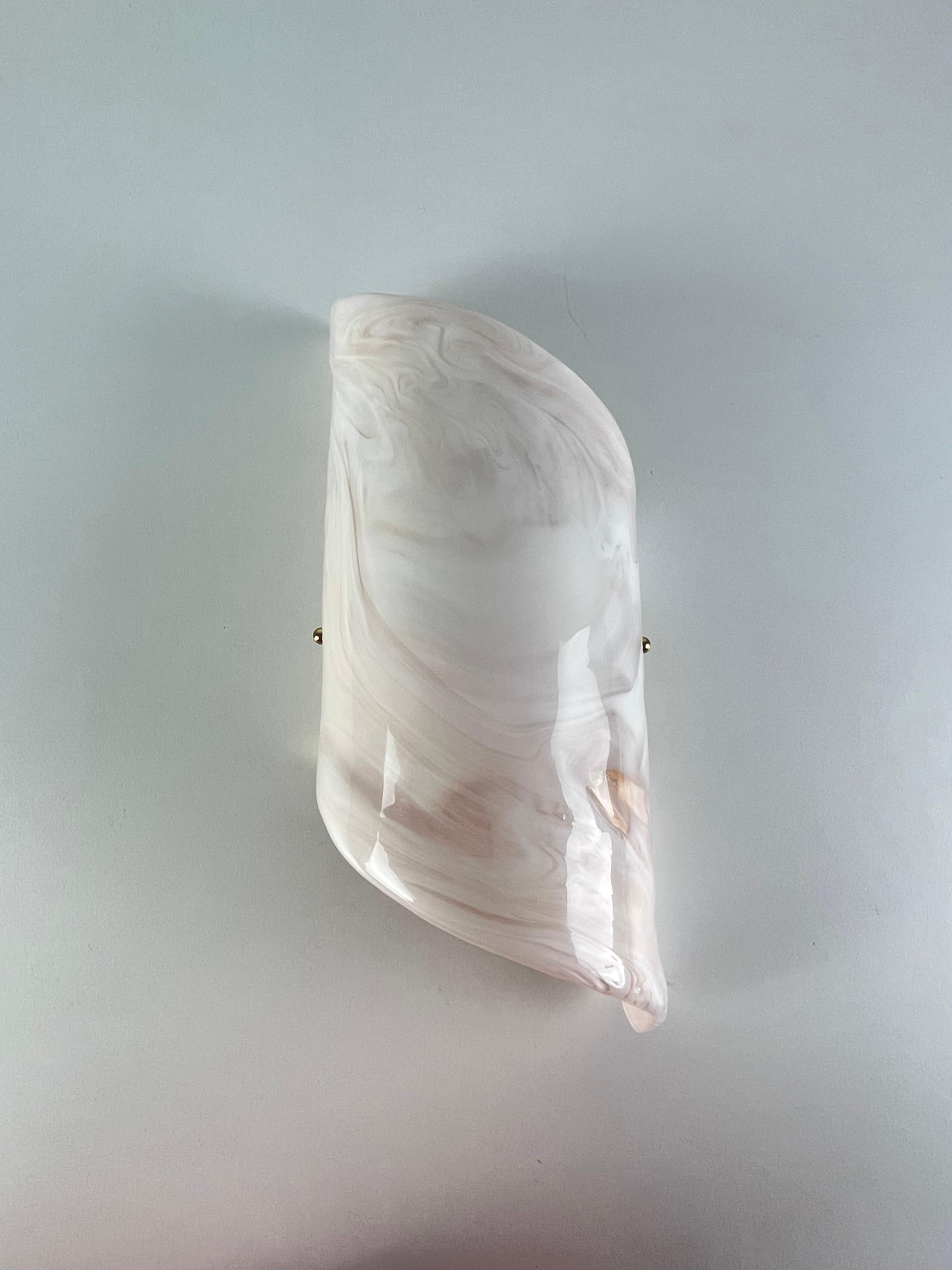 Delightful Venetian Mid-century Murano Glass Wall Lamp, 1960s In condizioni buone in vendita a Palermo, IT