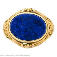 Delicioso anillo victoriano ovalado de lapislázuli y oro amarillo de 14 quilates