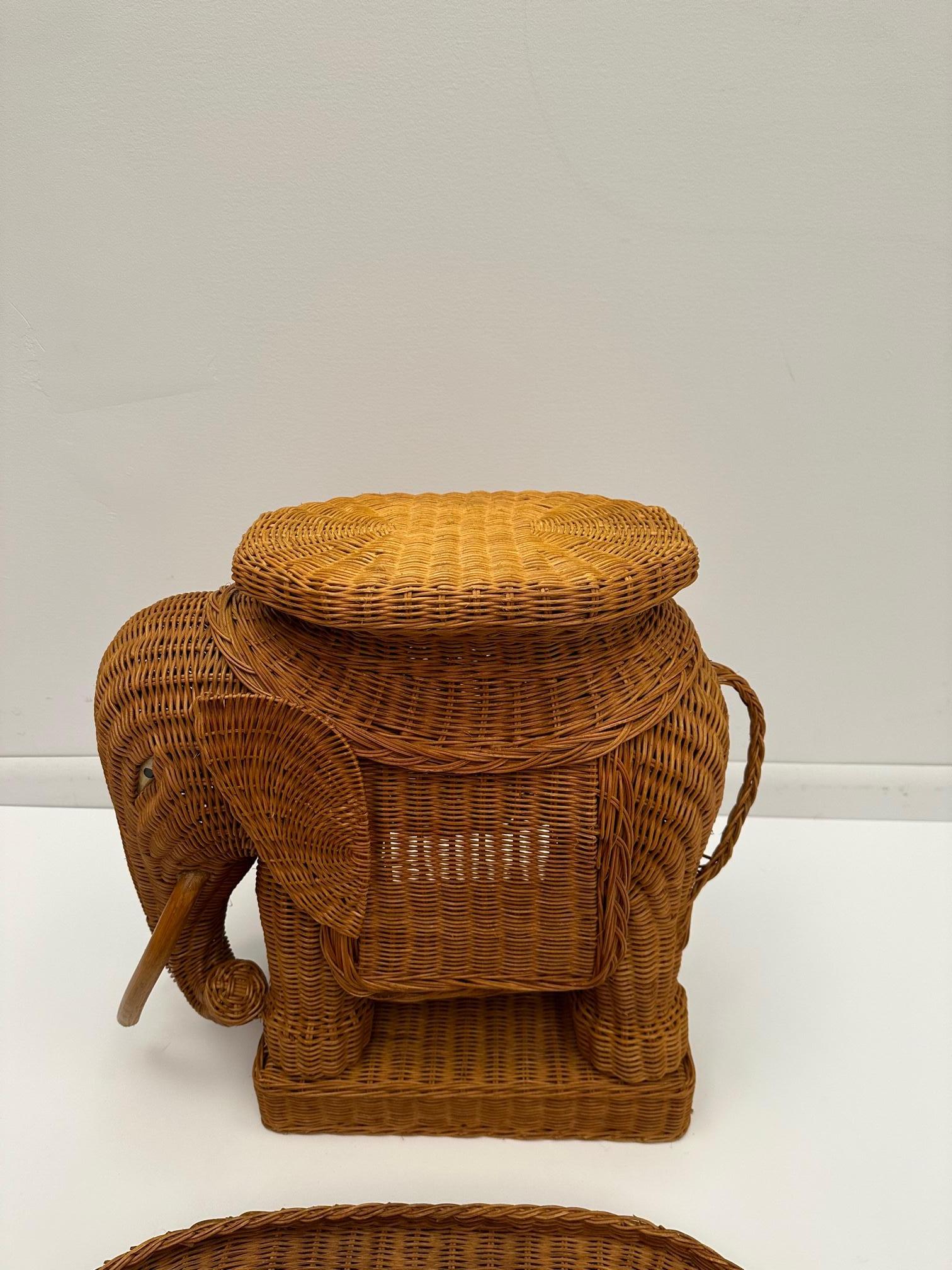 Mid-Century Modern Delightful Vintage Natural Wicker Elephant Tray Top End Table For Sale