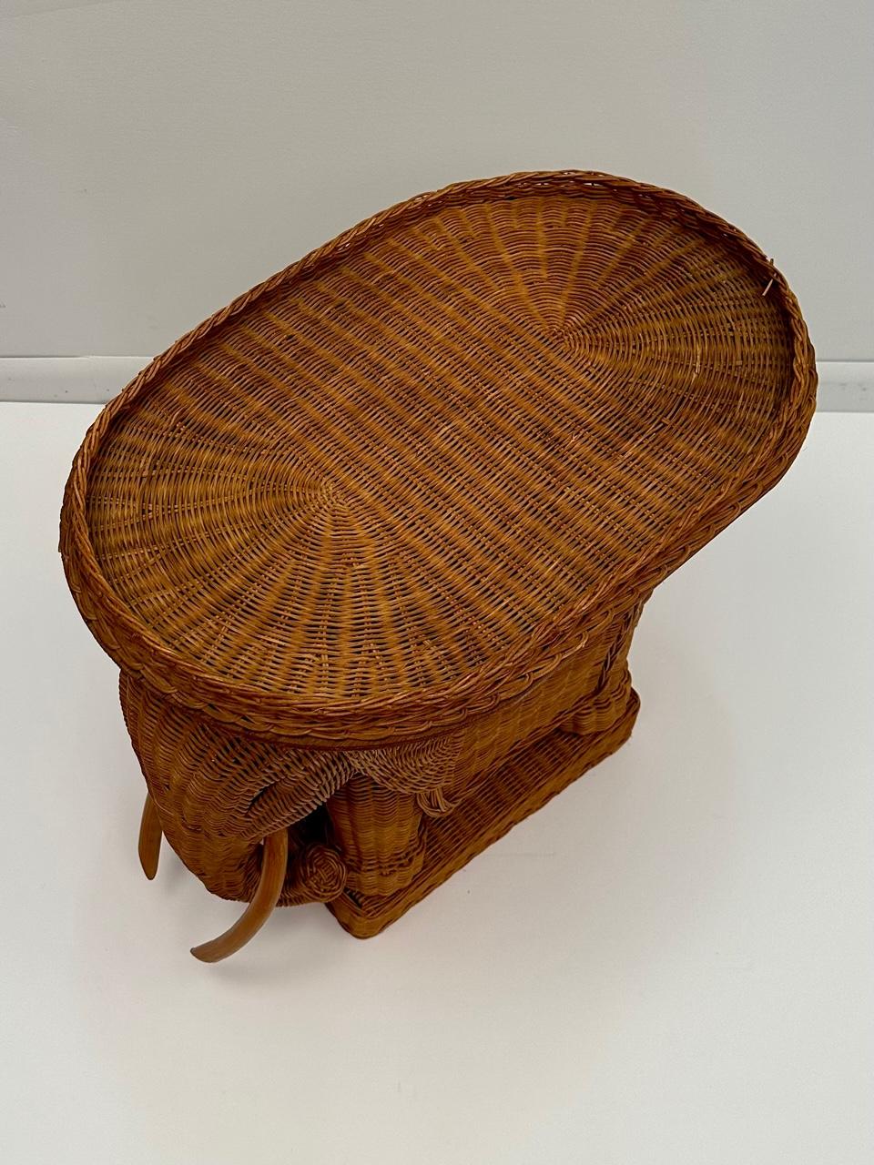 Delightful Vintage Natural Wicker Elephant Tray Top End Table For Sale 3