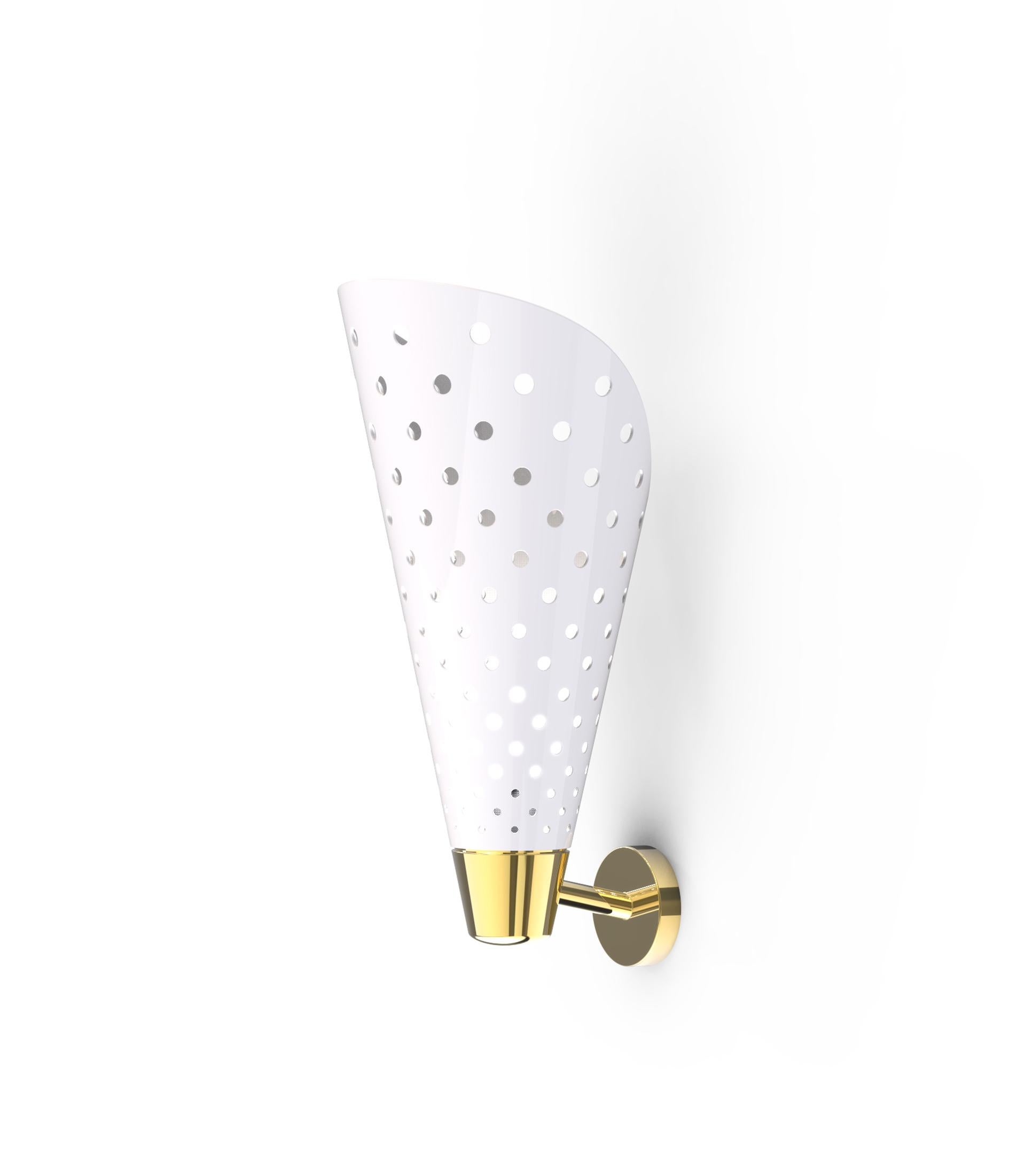 A modern-day interpretation of the Mid-Century Modern lighting designs produced in the 1950s and 1960s, Dizzy wall sconce is 100% designed and handmade in Portugal. This Stilnovo lighting design is built in brass, with nickel plated and glossy white