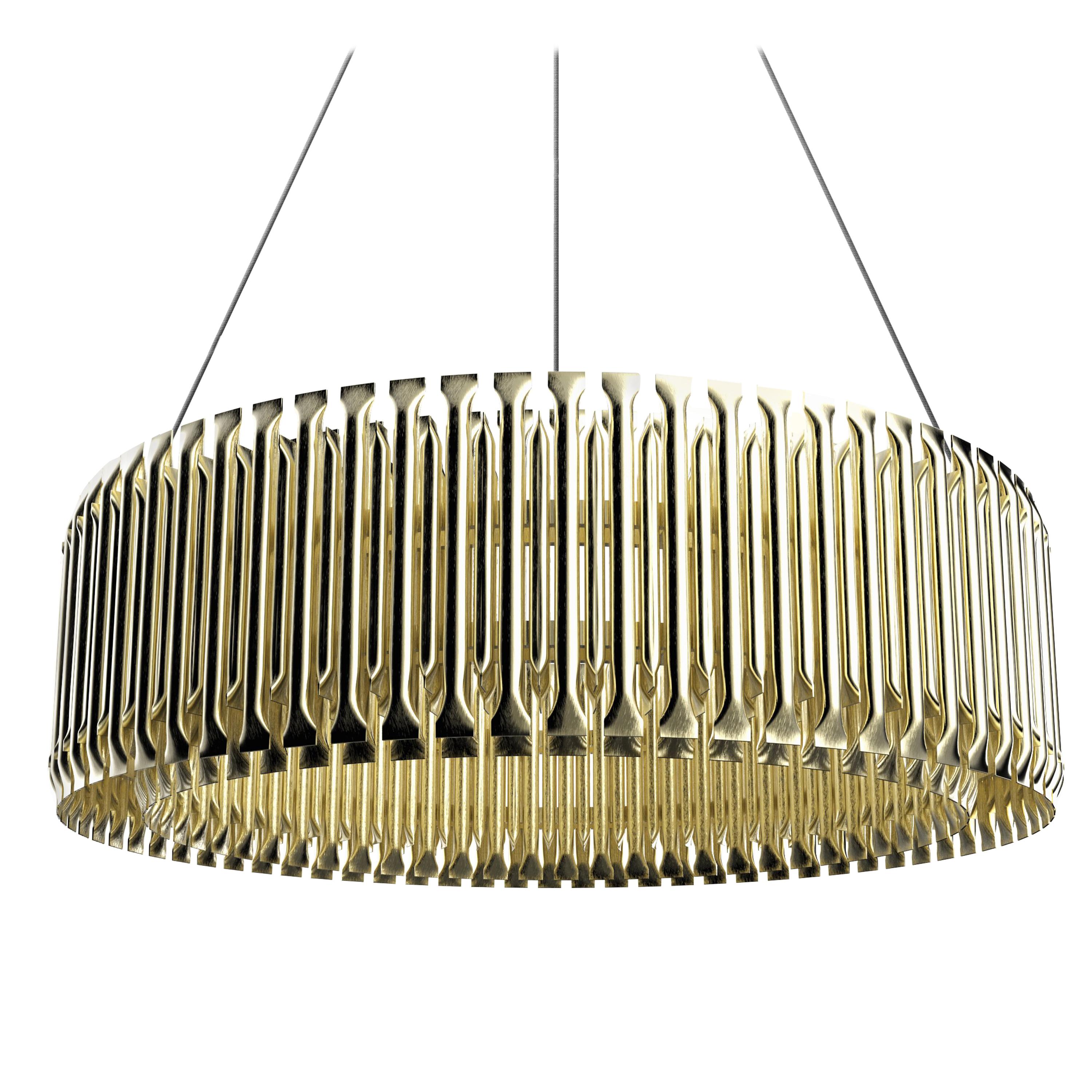 Feel the true statement of luxury with this modern ceiling lamp. Matheny is a unique chandelier, a new take on the midcentury classics. It has a geometric design of combined tubes and its structure is handmade in brass. Its shape is round and is