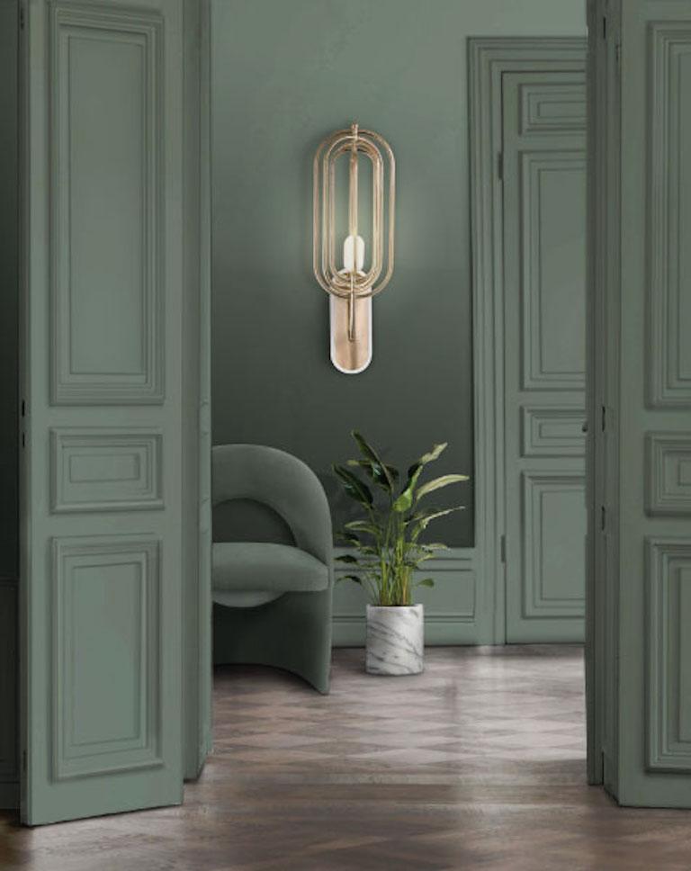 Turner Wall Light in Brass and Aluminium with White Lacquered Shade In New Condition For Sale In New York, NY