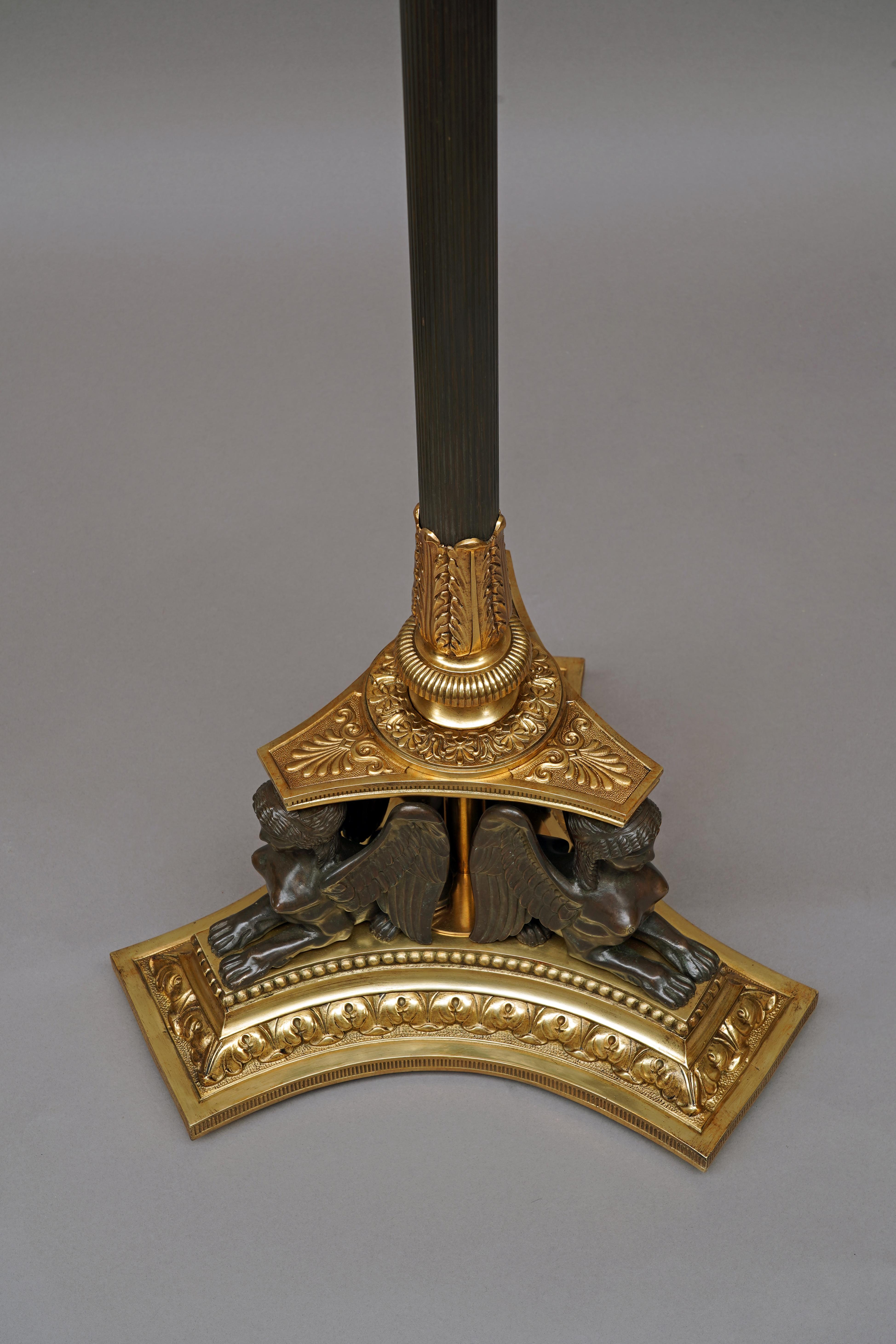 Metà XX secolo Delisle, Coppia di lampade da terra, Francia, circa 1950 in vendita