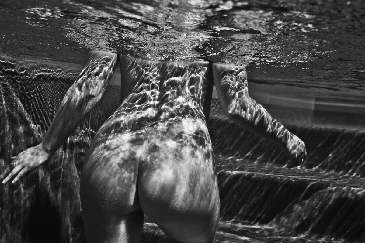 Dell Cullum Black and White Photograph - Underwater