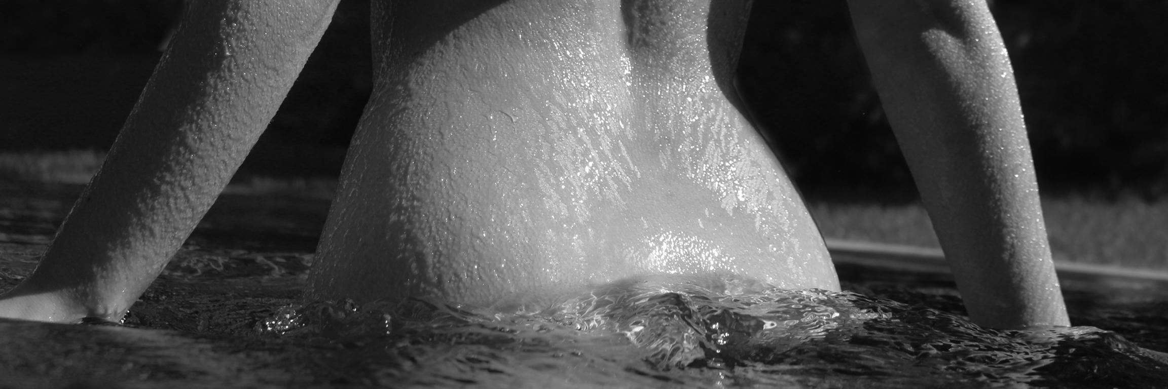 Dell Cullum Nude Photograph - Waist High Water