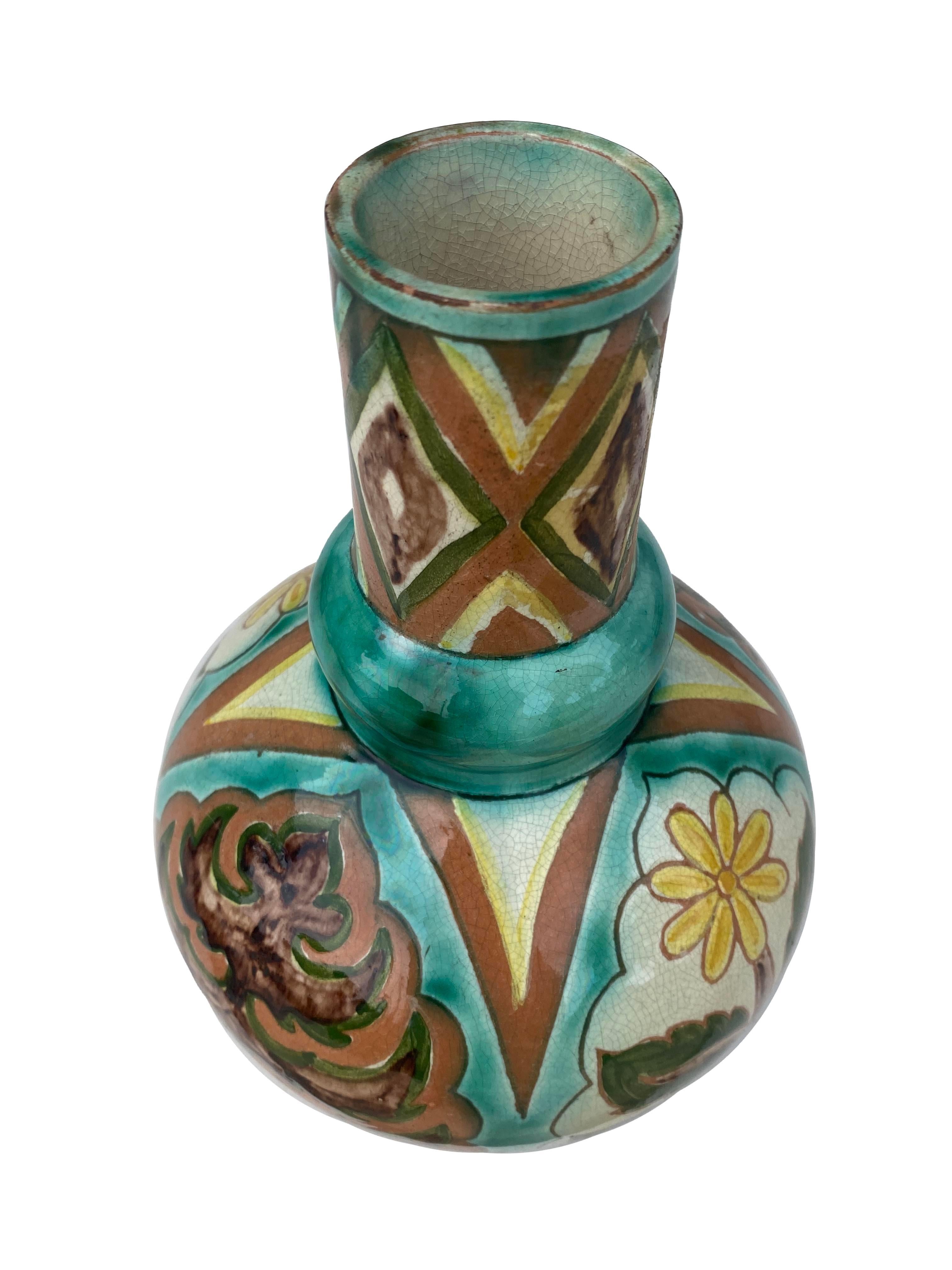 Inglese Bottiglia di Della Robbia Pottery - Dalla collezione di Ann & Gordon Getty in vendita
