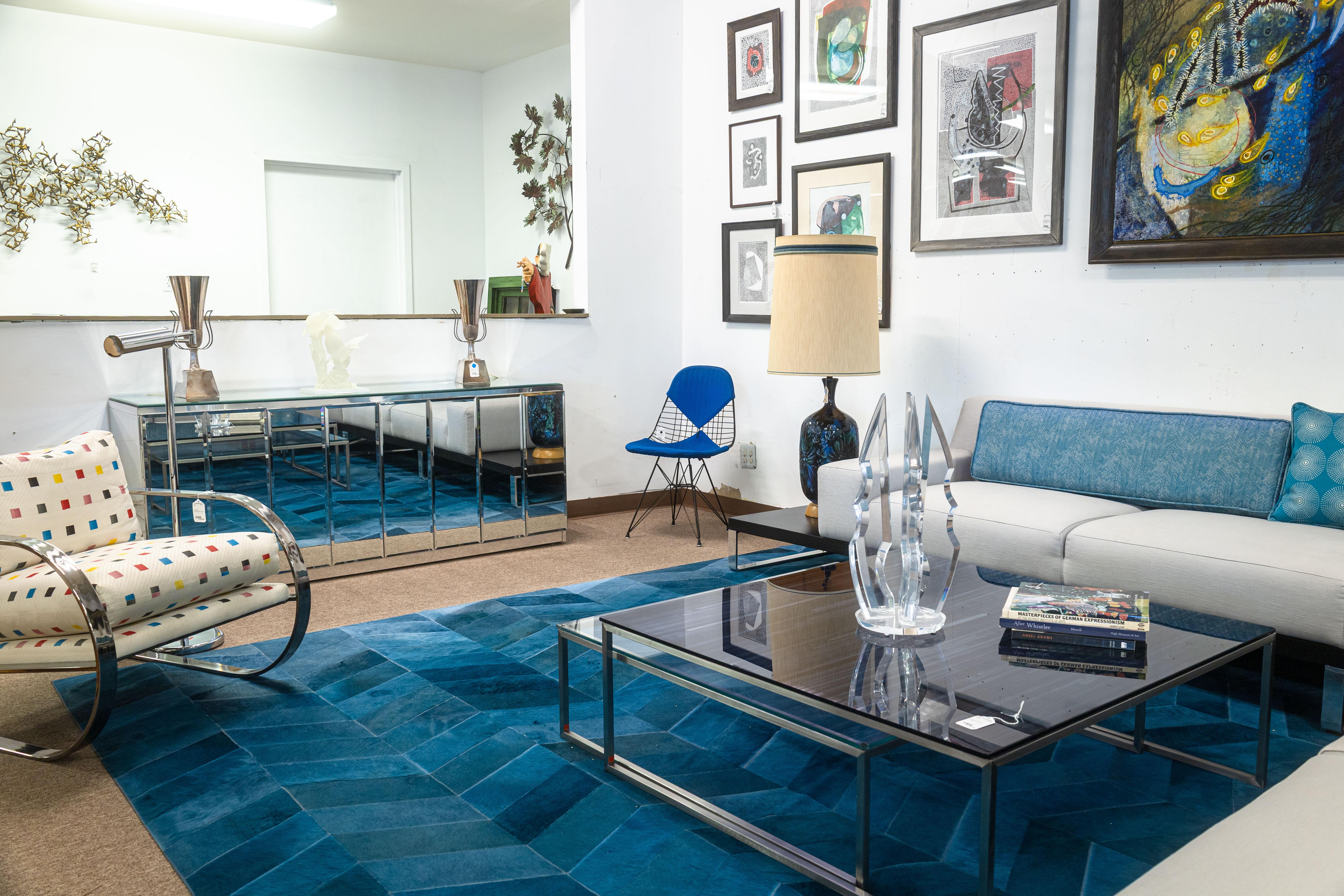 A Della Robbia Sodeo sectional sofa. This is a beautiful, modern sectional designed by Dean Maltz for Della Robbia. The Sodeo is a modular sectional featuring a variety of configurations and options available to best suite the space its placed in.