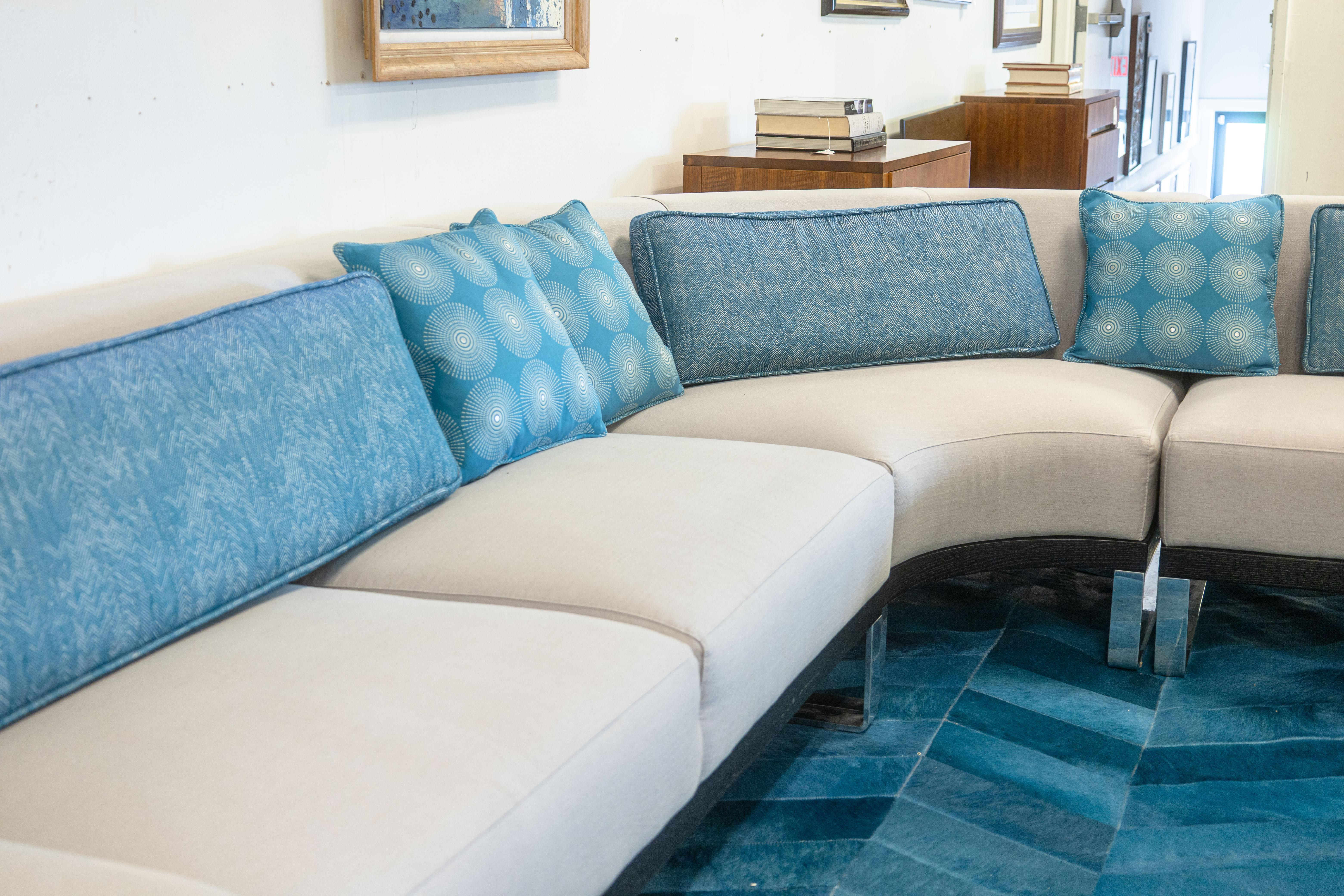 Della Robbia Sodeo Contemporary Modern 3 Piece Chrome & Wood Grey Sectional Sofa In Good Condition For Sale In Keego Harbor, MI