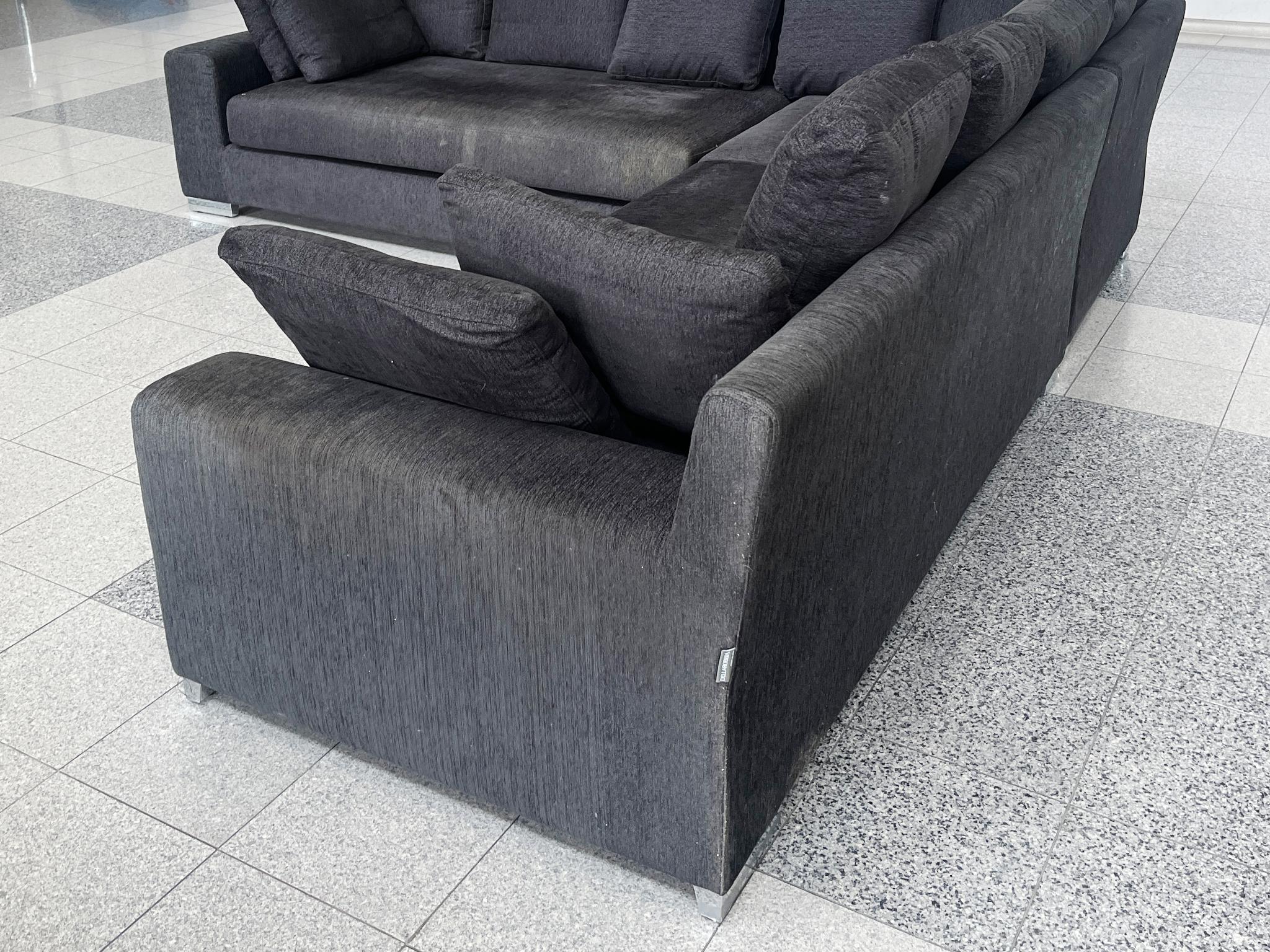 DellaRobbia Three Piece Sectional Sofa For Sale 4