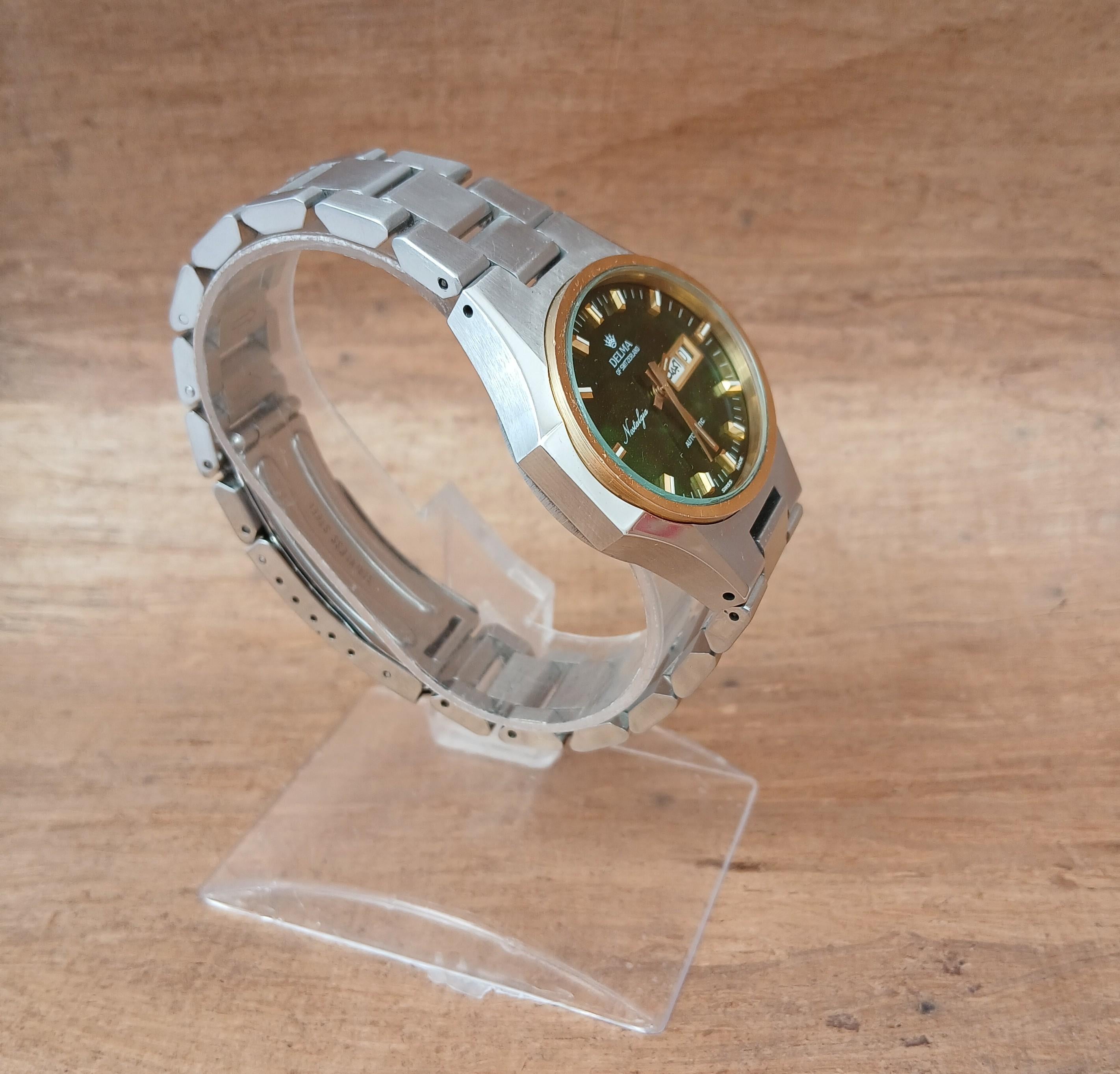 Delma Nostalgia Shimmer Greene & Greene Greene Malachite Quadrante Raro Orologio Automatico da Uomo in vendita 9