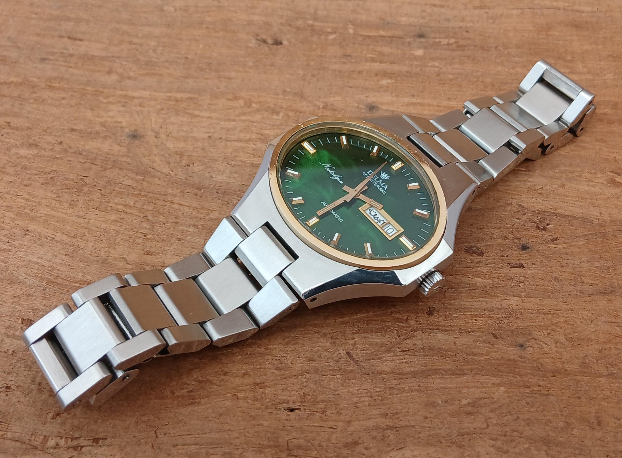 Delma Nostalgia Shimmer Greene & Greene Greene Malachite Quadrante Raro Orologio Automatico da Uomo in vendita 13