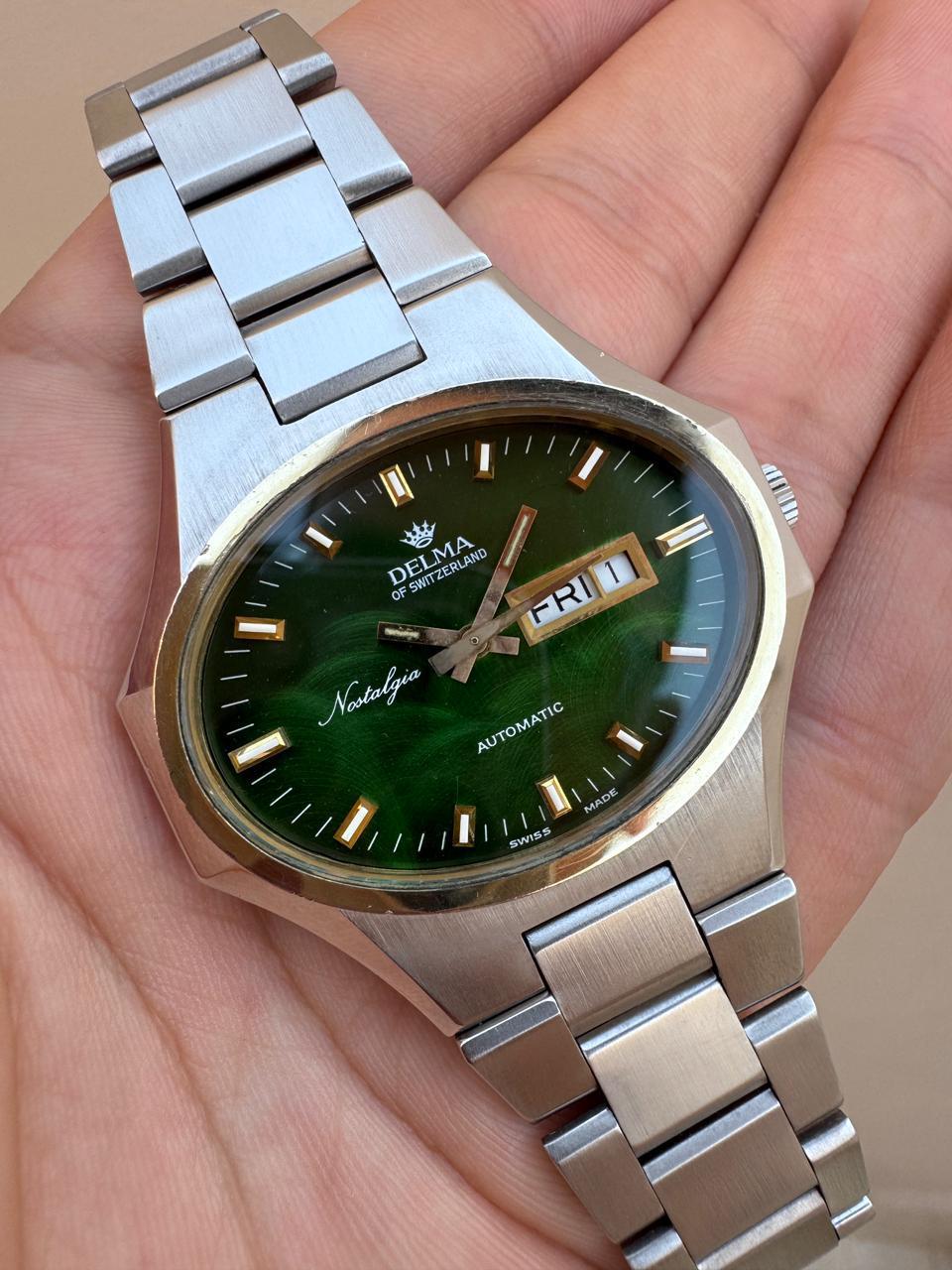 Marchio: Delma

Model: Nostalgia

Paese di produzione: Svizzera

Movimento: Automatico

Materiale della cassa: Acciaio inossidabile

Misure : Larghezza della cassa: 43 mm. (senza corona)

Tipo di banda : Acciaio inossidabile

Condizioni della fascia