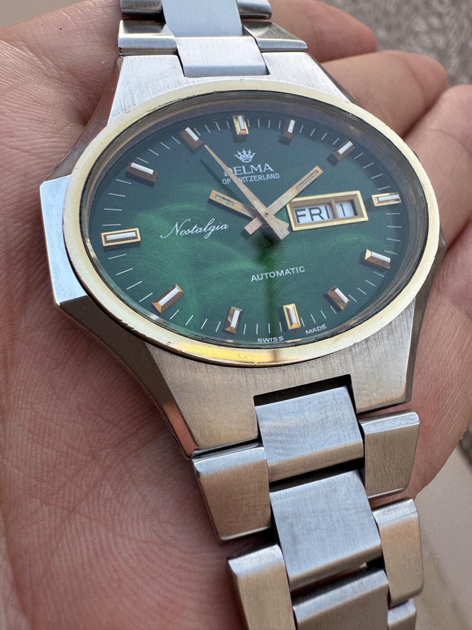 Delma Nostalgia Shimmer Greene & Greene Greene Malachite Quadrante Raro Orologio Automatico da Uomo in vendita 1