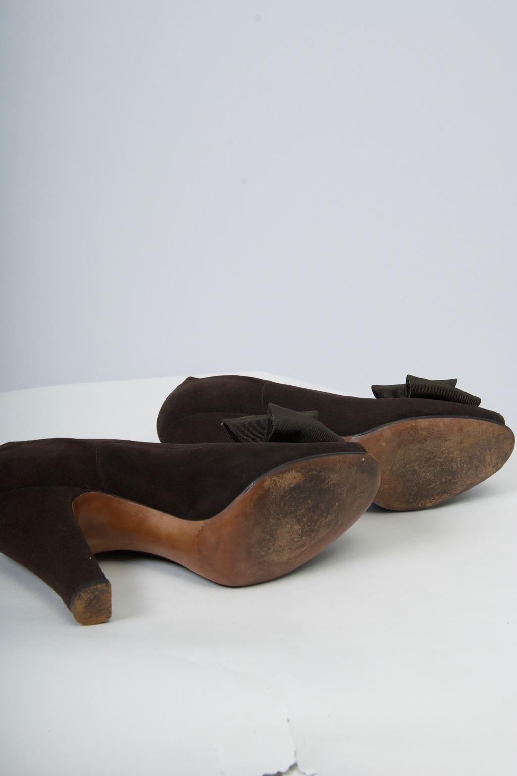 Black Delman Brown Suede Open-Toe Shoes, c.1950 For Sale