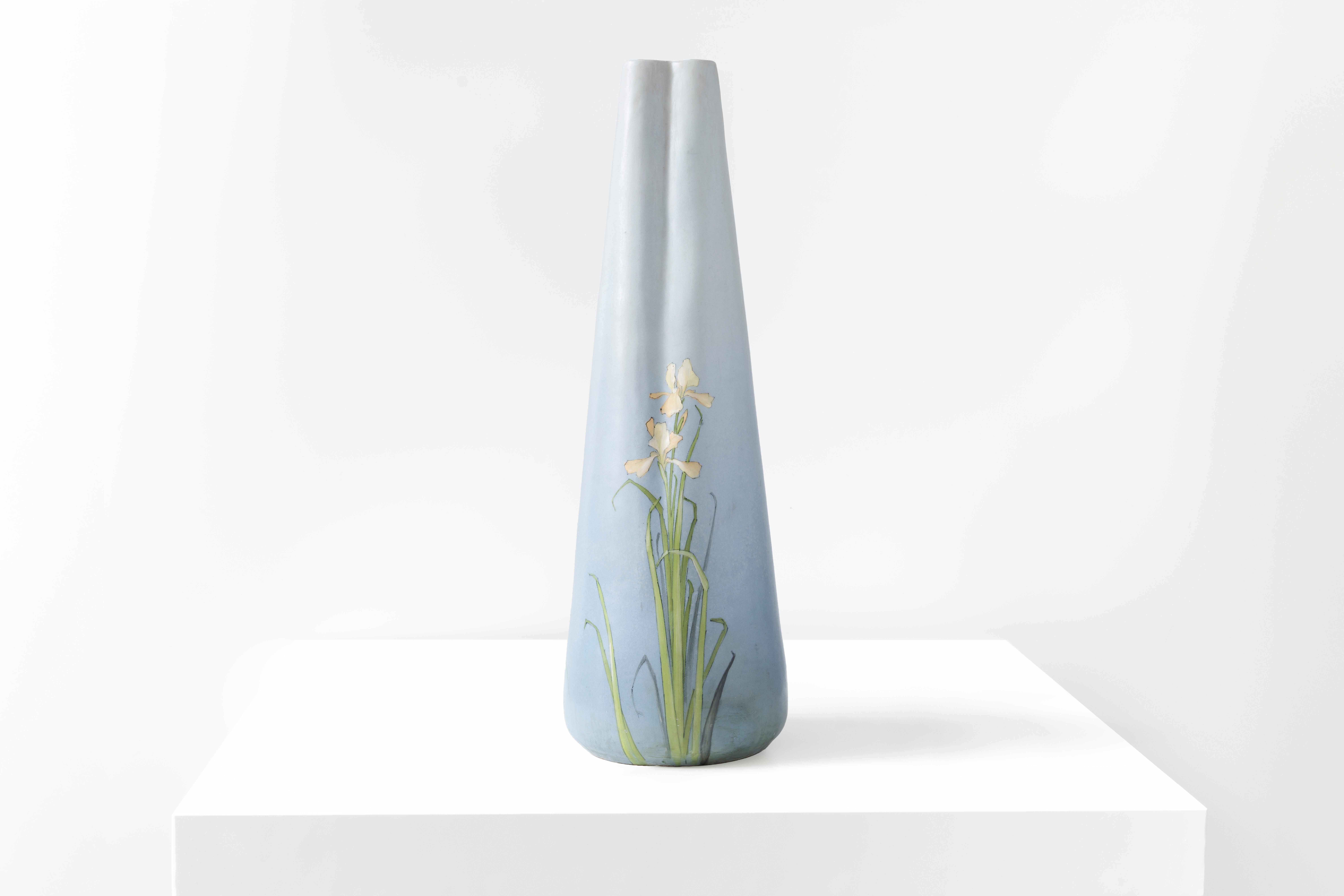 Ceramica Delphin Massier Vaso alto del XIX secolo in ceramica blu e smalti Design francese in vendita