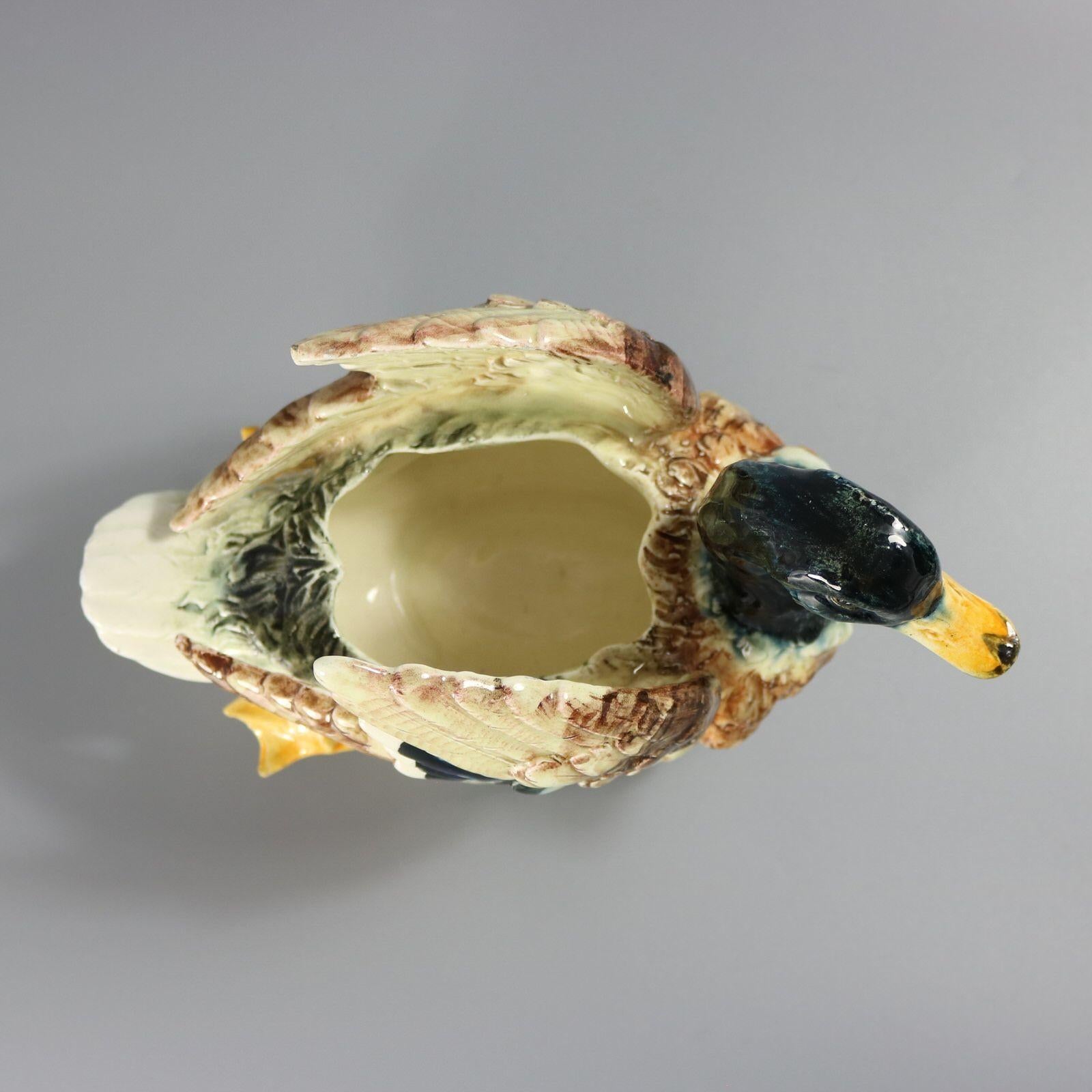 Fioriera in maiolica Delphin Massier con anatra reale in vendita 4