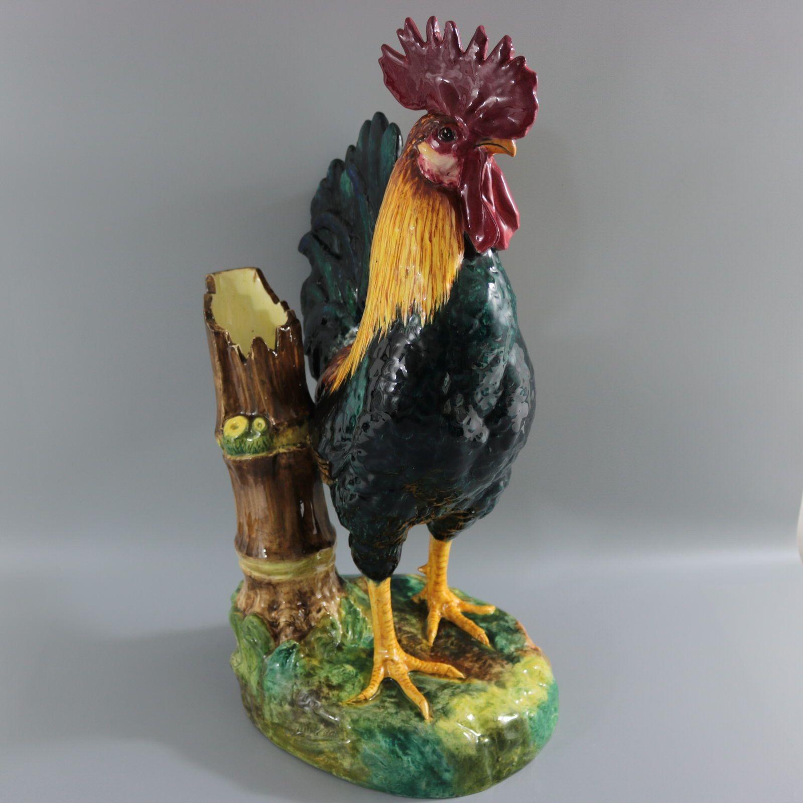 Vaso figurato in maiolica Delphin Massier con gallo e galletto In condizioni buone in vendita a Chelmsford, Essex
