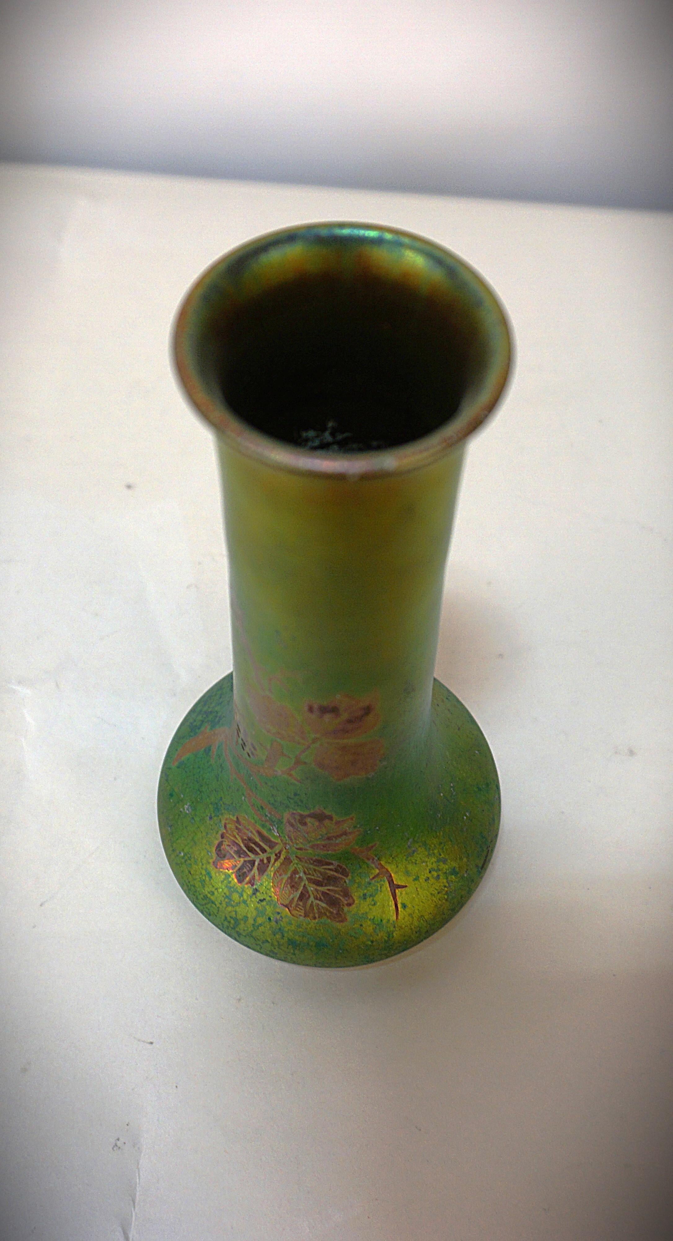 Début du 20ème siècle Vase en céramique émaillée lustrée de style Delphin Massier