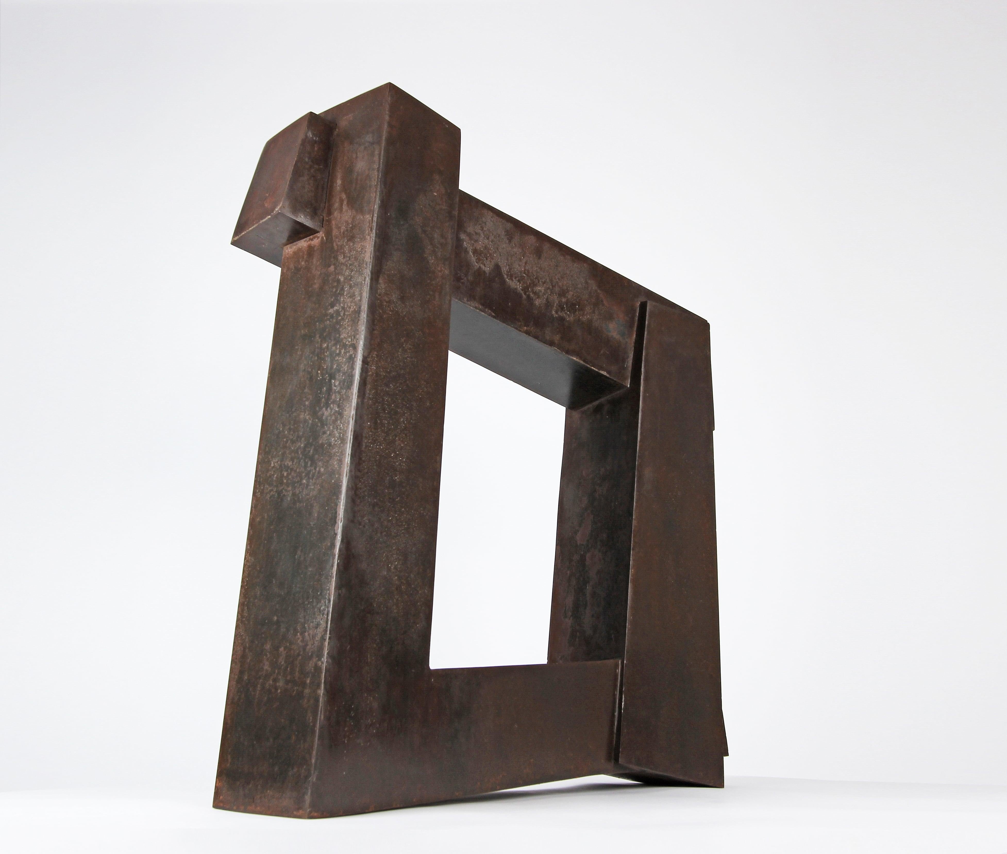 Arch II von Delphine Brabant – Abstrakte Stahlskulptur, einzigartiges Werk im Angebot 1