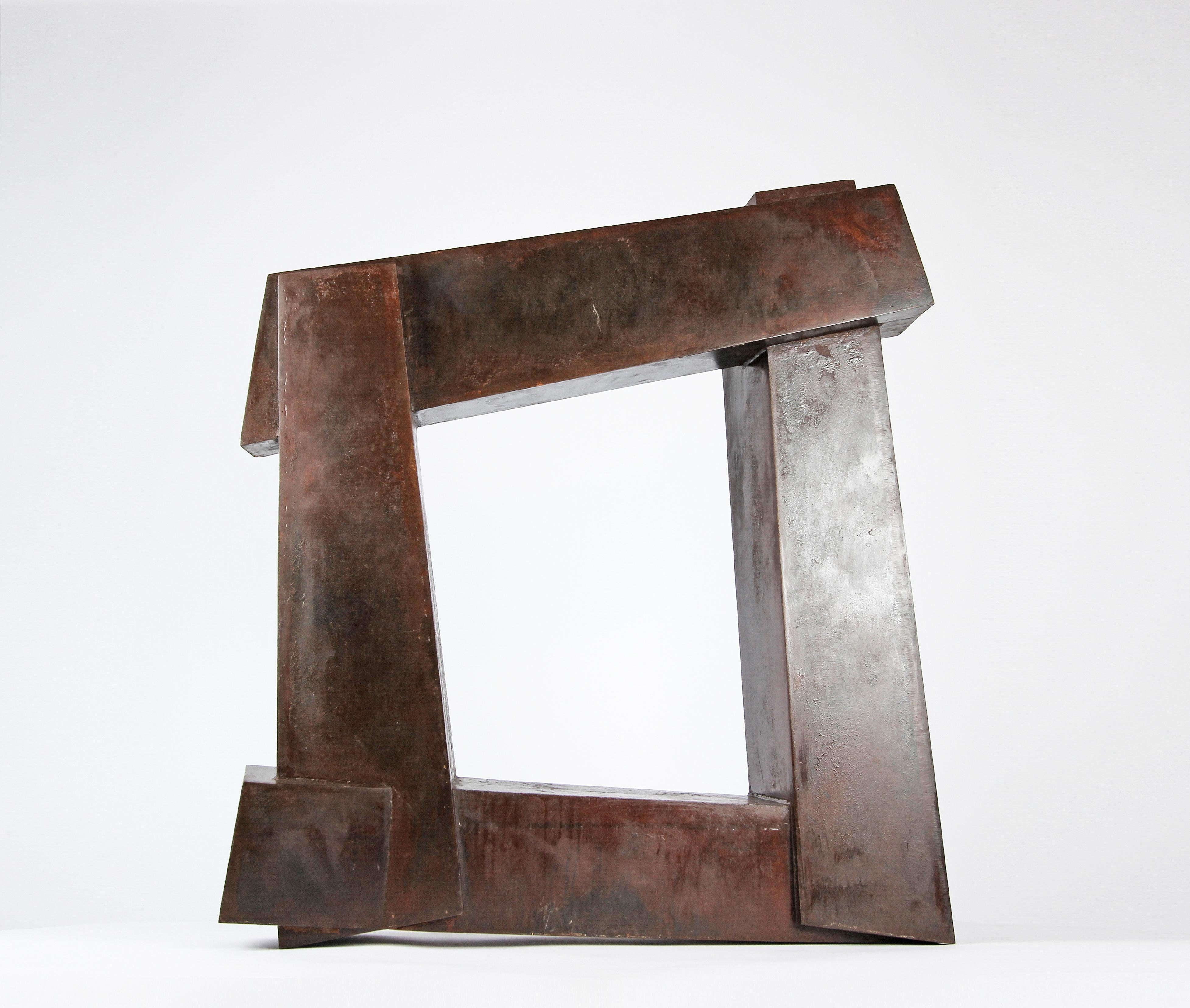 Sculpture abstraite en acier Arch II de Delphine Brabant, œuvre unique en vente 7