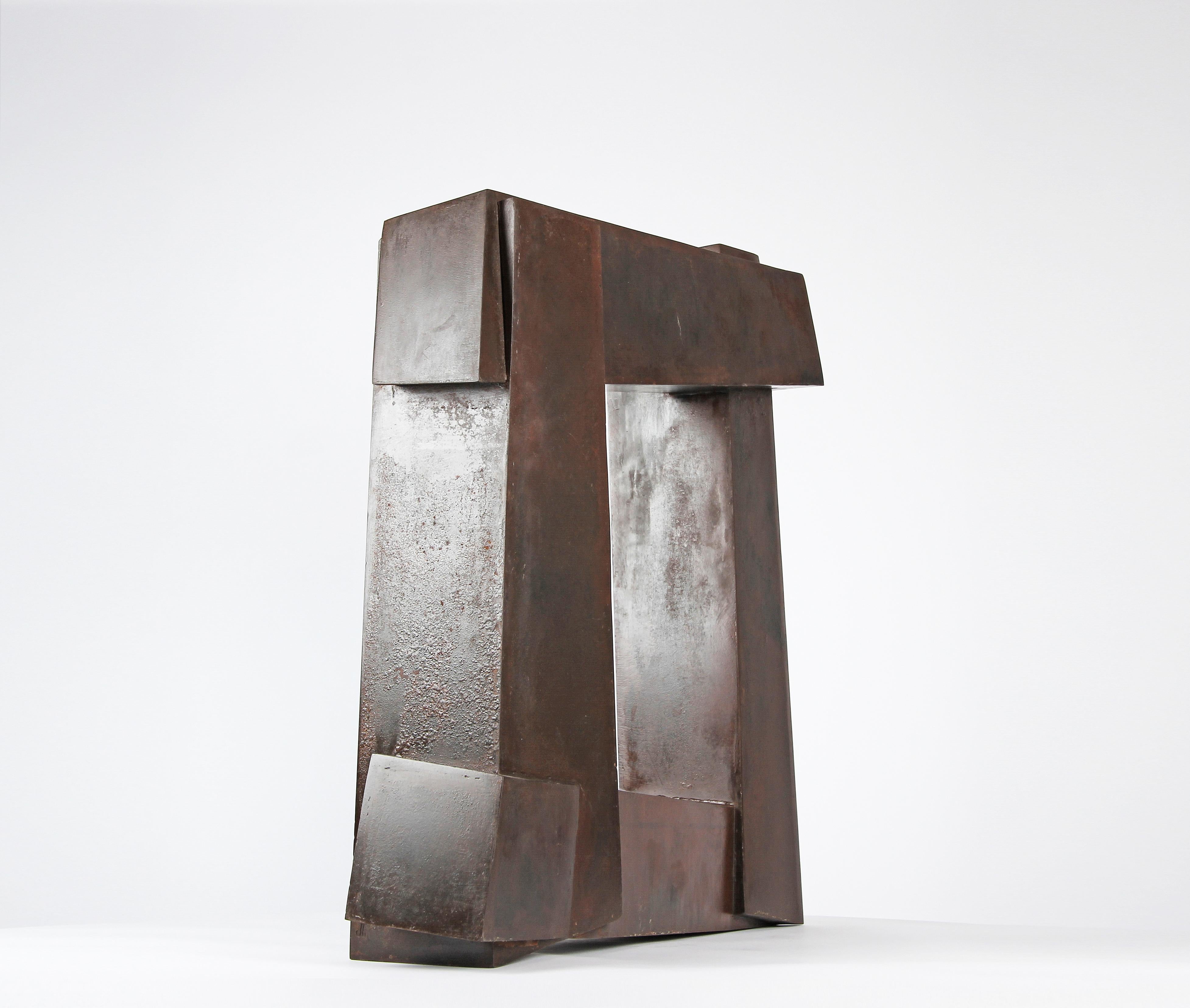 Sculpture abstraite en acier Arch II de Delphine Brabant, œuvre unique en vente 8