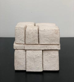 Ensemble IV, plaster by D. Brabant - Small Geometric Bookshelf Sculpture, White