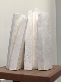 Ensemble, gesso di Delphine Brabant - Scultura astratta verticale, Whiting