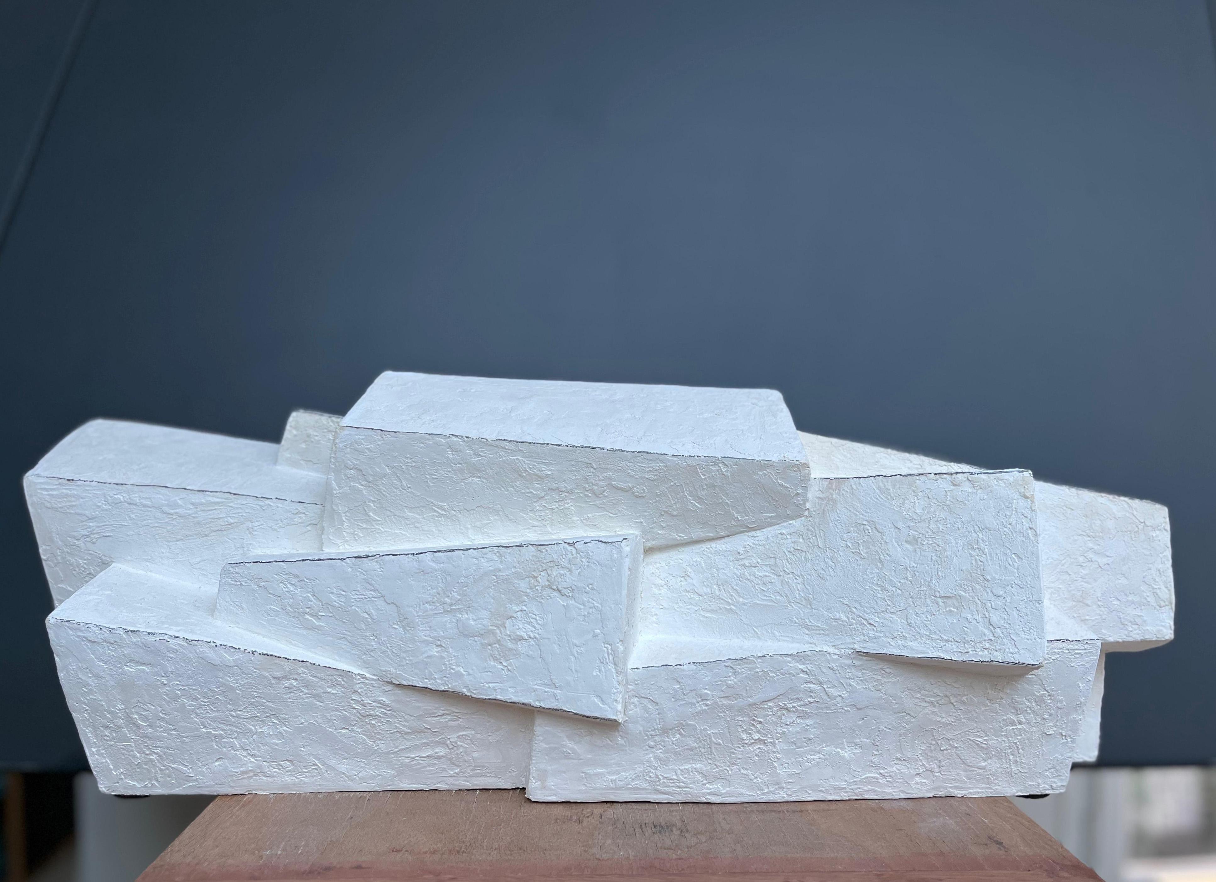 Low Wall, Plaster by D. Brabant - Contemporary Geometric Abstract Sculpture