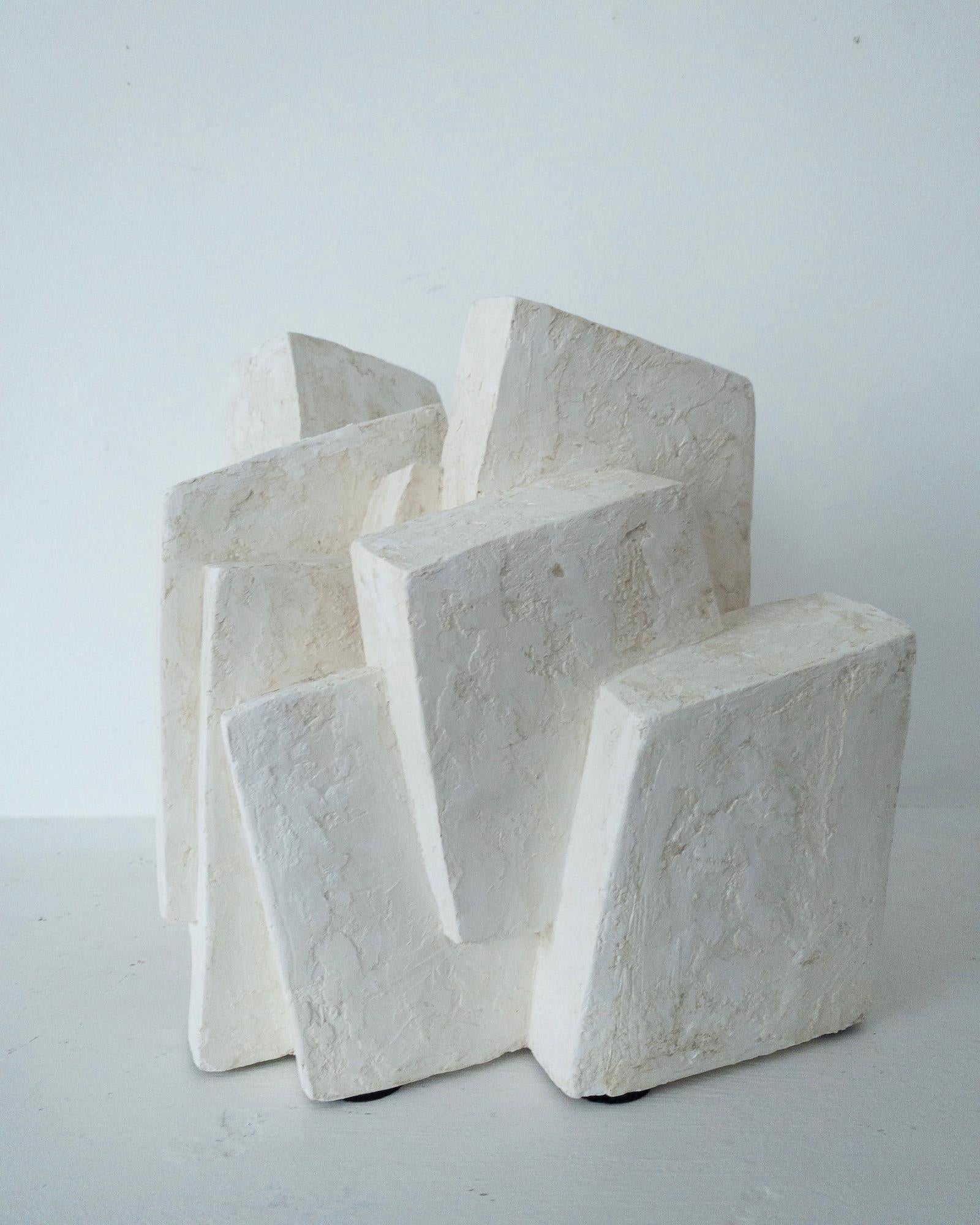 Suspension II by Delphine Brabant - Abstract geometric sculpture, plaster, white For Sale 8