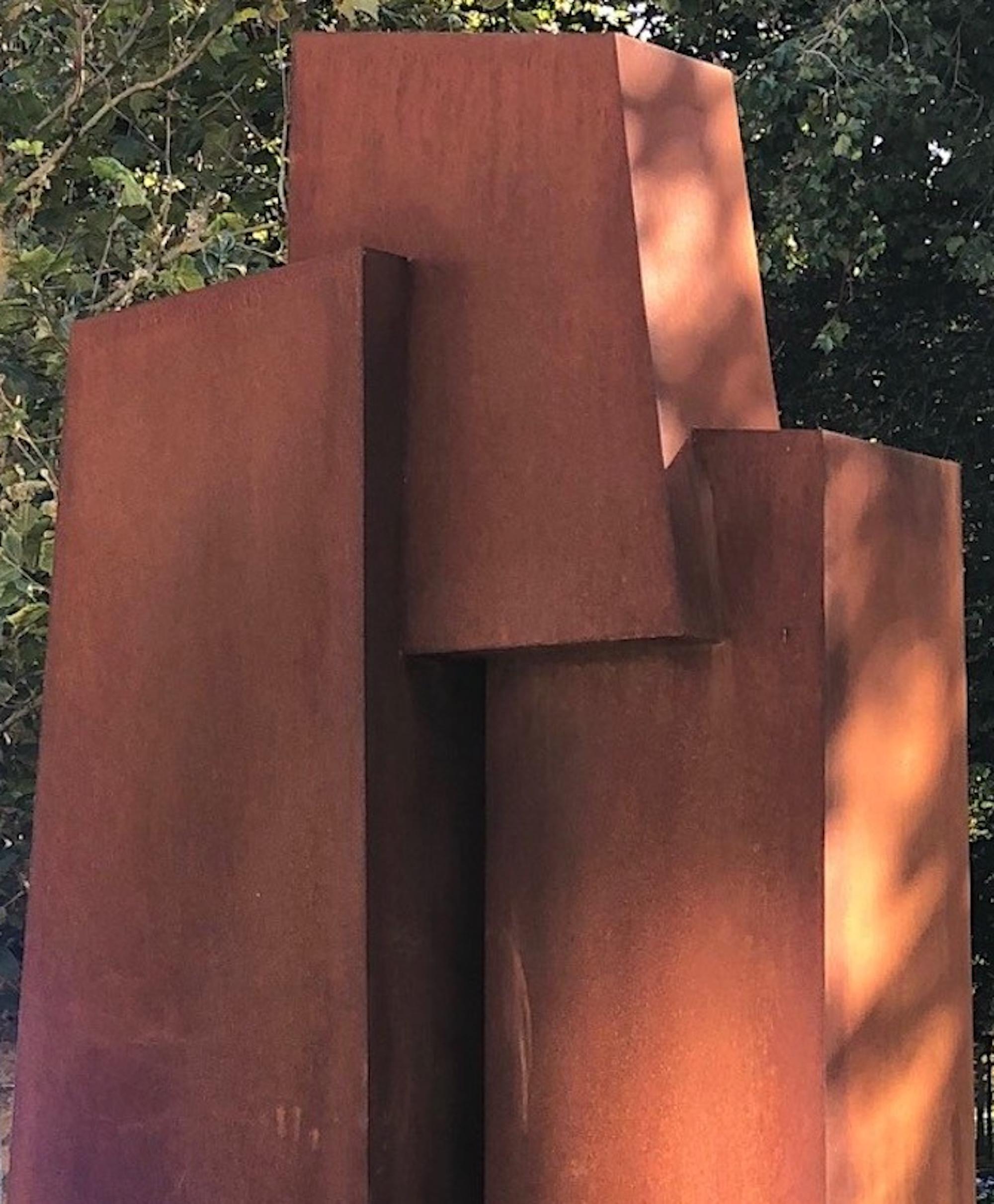 Unity II di Delphine Brabant - Scultura astratta, acciaio corten, monumentale in vendita 5
