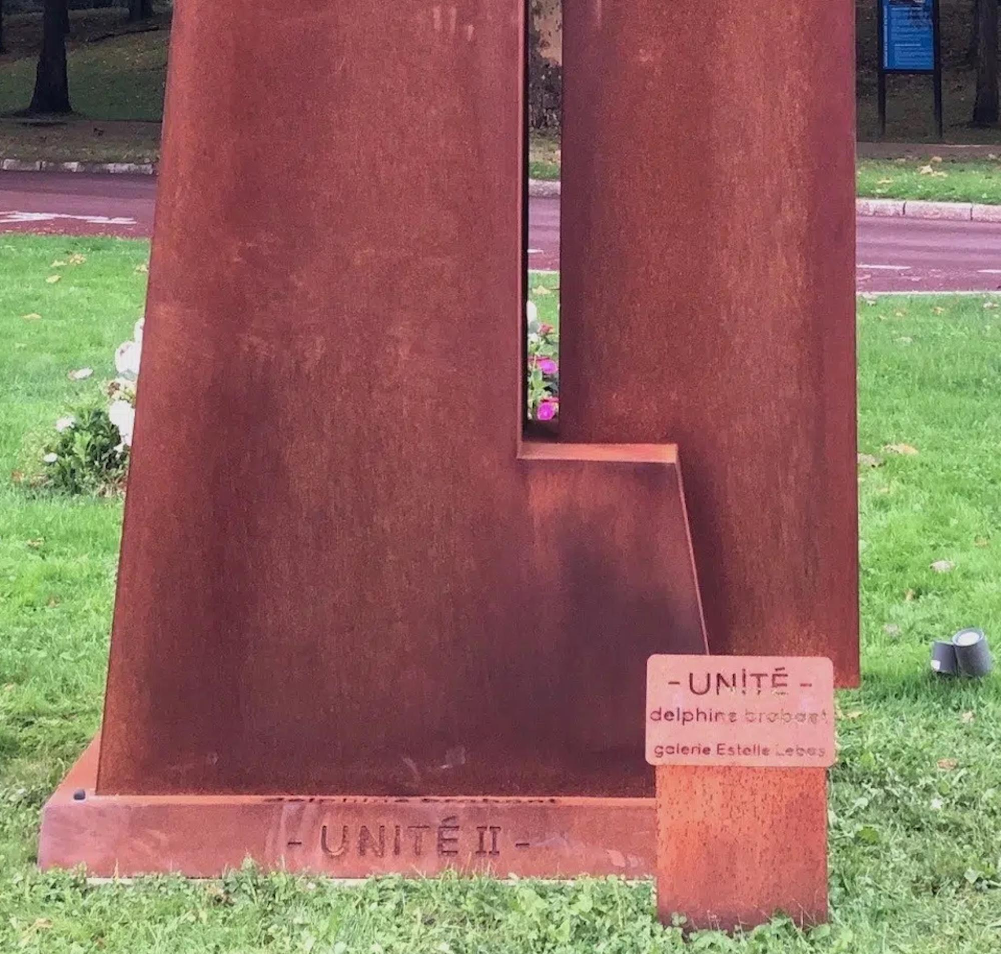 Unity II di Delphine Brabant - Scultura astratta, acciaio corten, monumentale in vendita 6