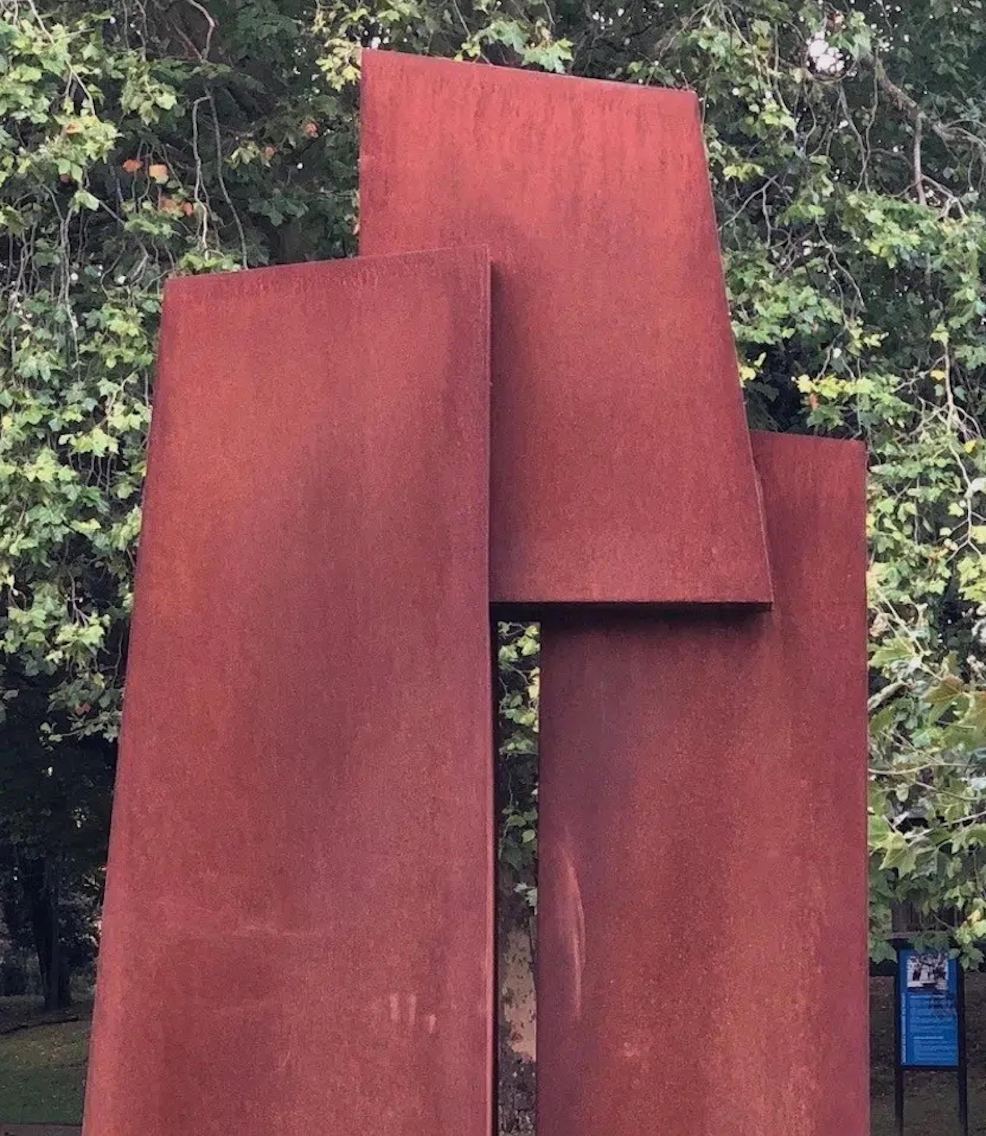 Unity II di Delphine Brabant - Scultura astratta, acciaio corten, monumentale in vendita 7