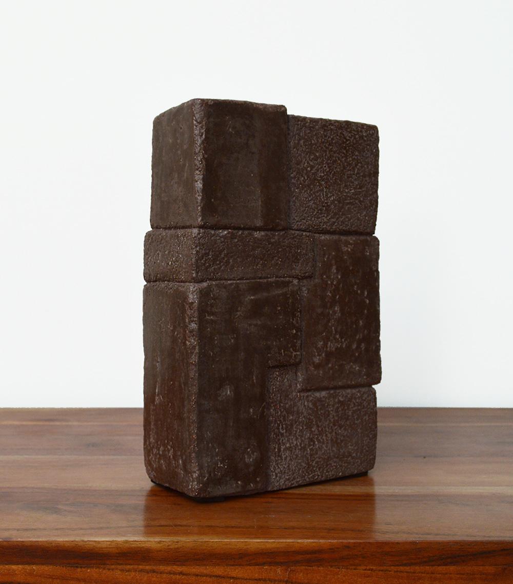 Unity V by Delphine Brabant - Abstract geometric sculpture, terracotta, brown en vente 2