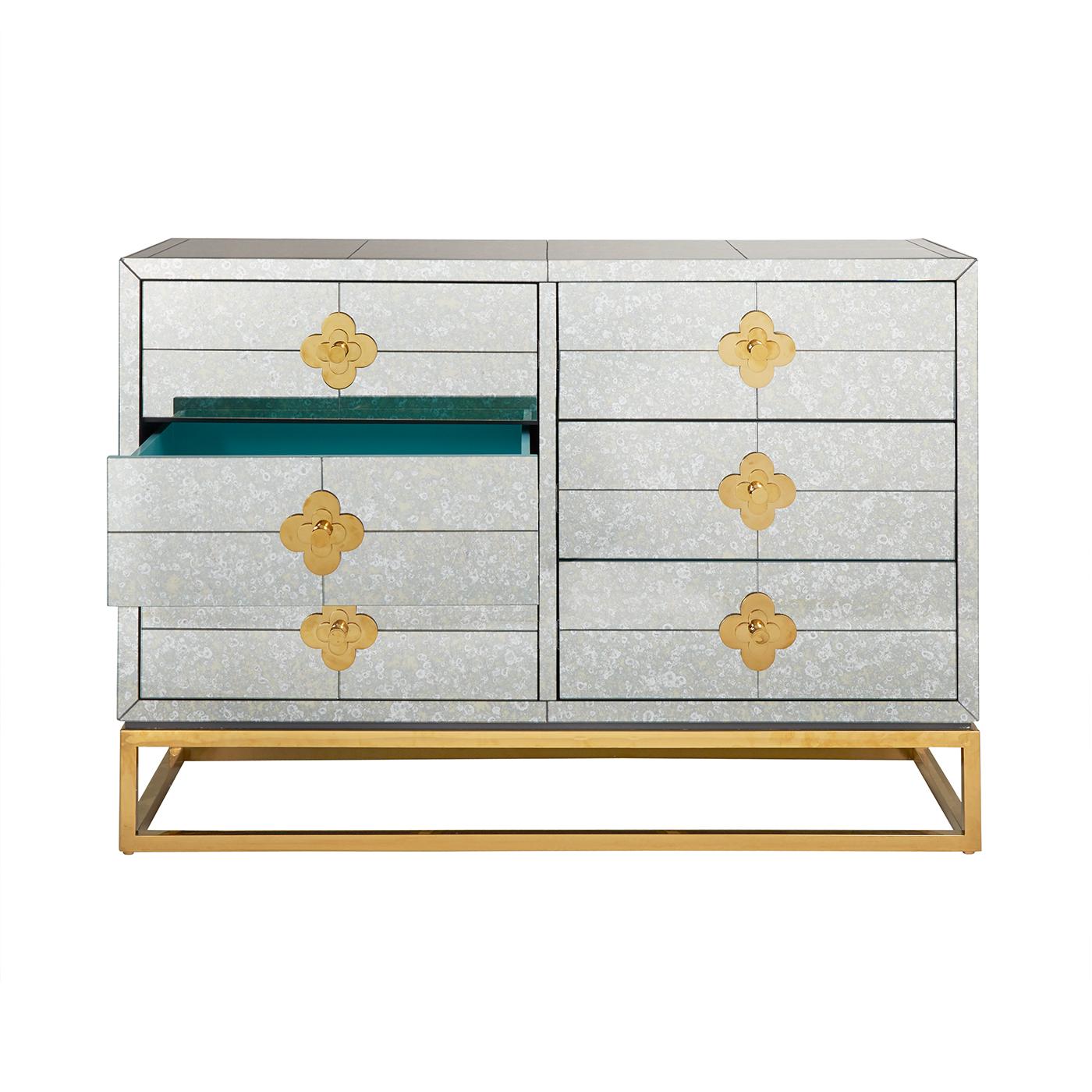 Delphine Mirrored Dresser In New Condition For Sale In New York, NY