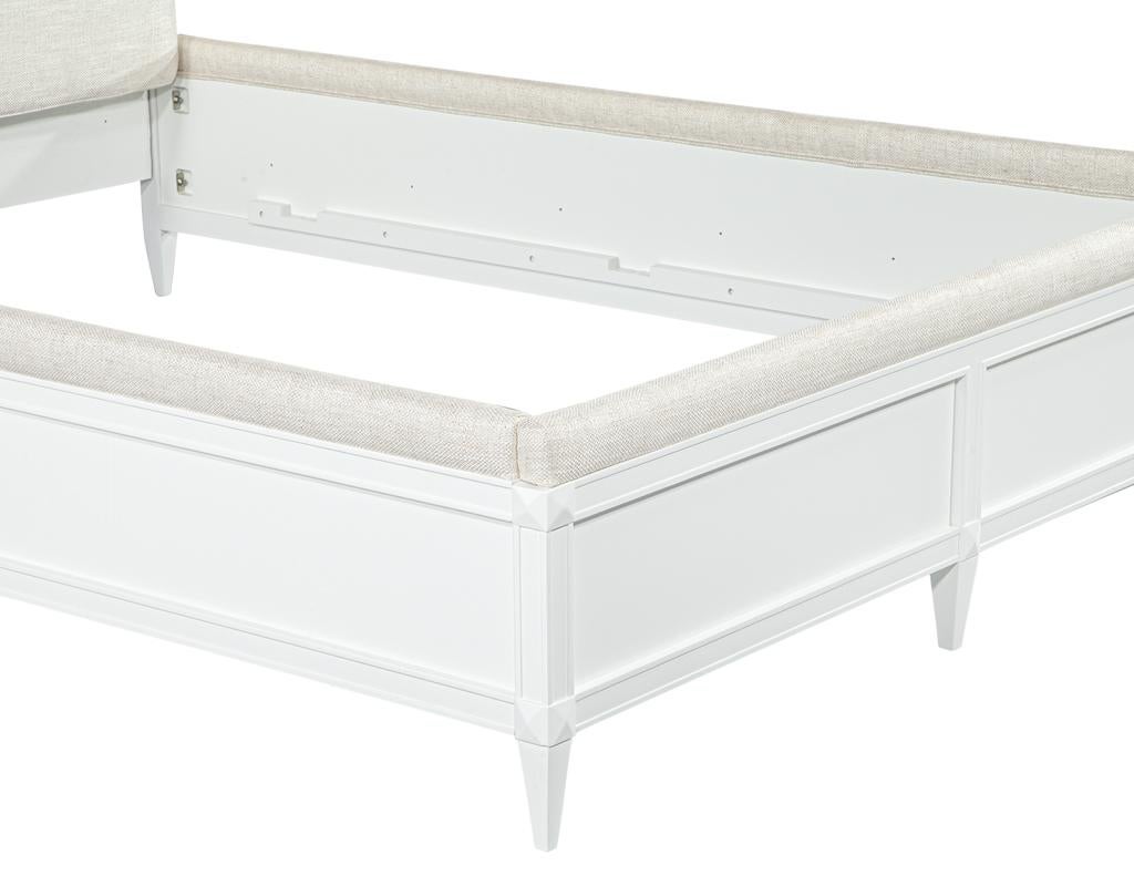 Cadre de lit Queen Size de Delphine par Baker Furniture en vente 3