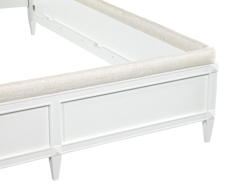 Cadre de lit Queen Size de Delphine par Baker Furniture en vente 2